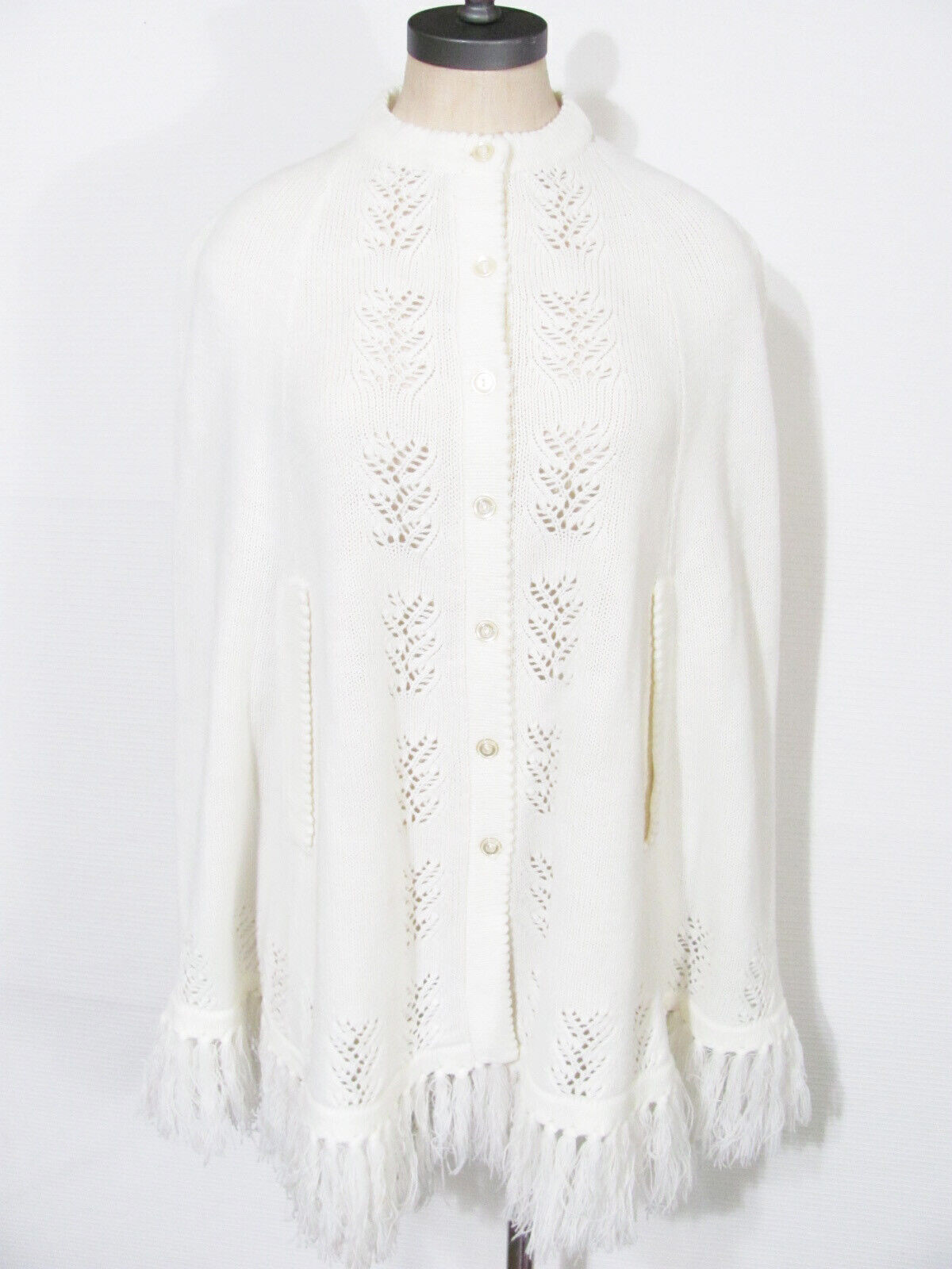 vintage WHITE FRINGE SWEATER BEE CAPE 60s Cardigan Button Shawl Wrap Poncho M/L