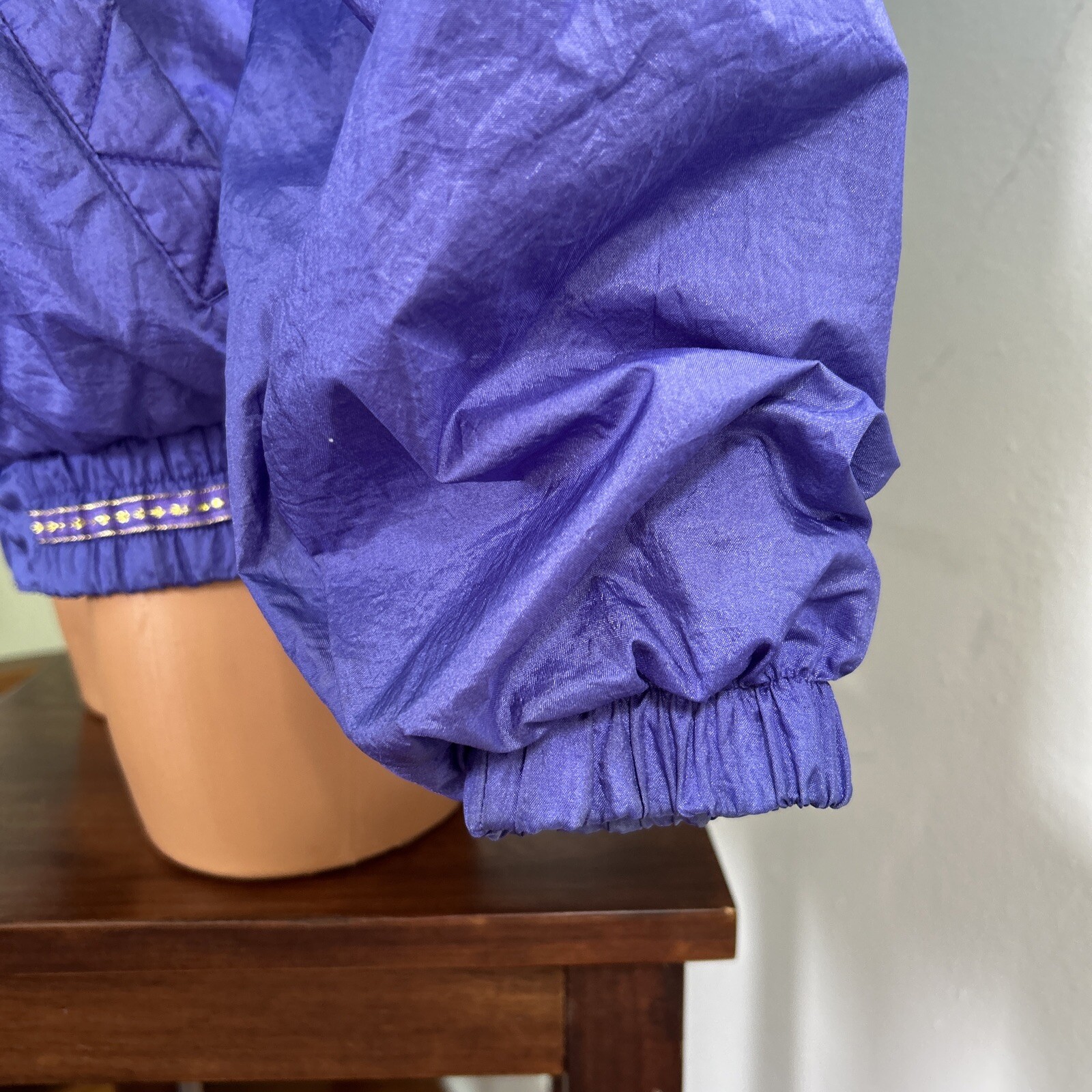 VTG 80s Windbreaker Tracksuit Jacket – Just For Petites Small-Purple Gold Quilt