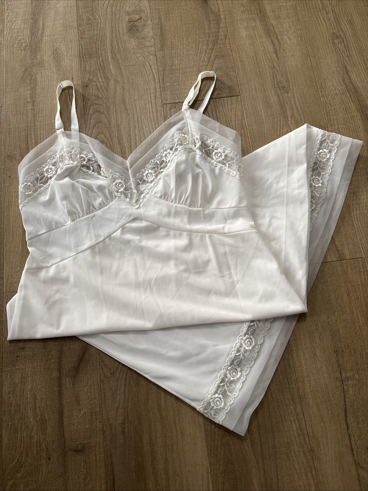 SEARS Tailored White Slip With Shadow Panel, Size 36 Lace Trim Adjustable Straps