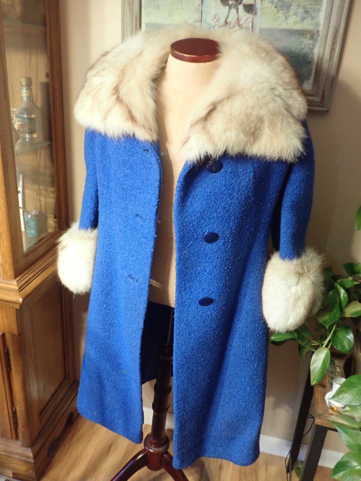 Rothmoor Women’s Sz S/M Fur Trimmed Swing Long Coat Vintage and Unique