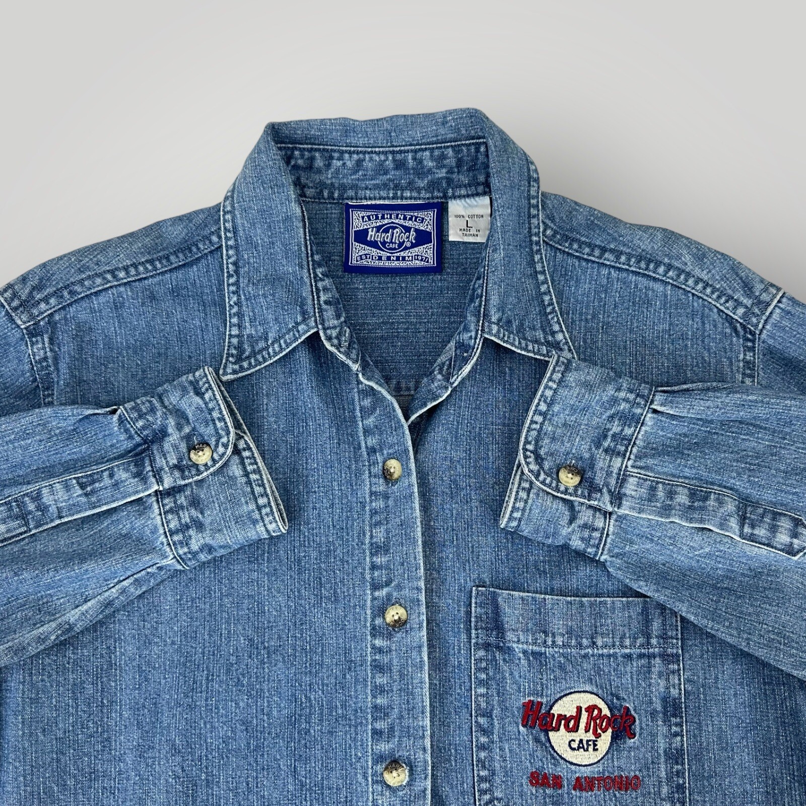 Vintage Hard Rock Cafe Denim Shirt Womens Large San Antonio TX Embroidered