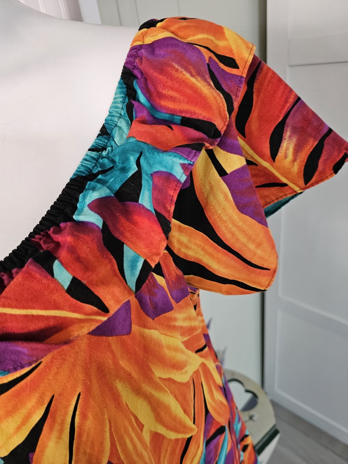 HILO HATTIE Hawaiian Maxi Dress XL 16-20 Tall Best Ruffle Floral Muumuu Vtg EUC