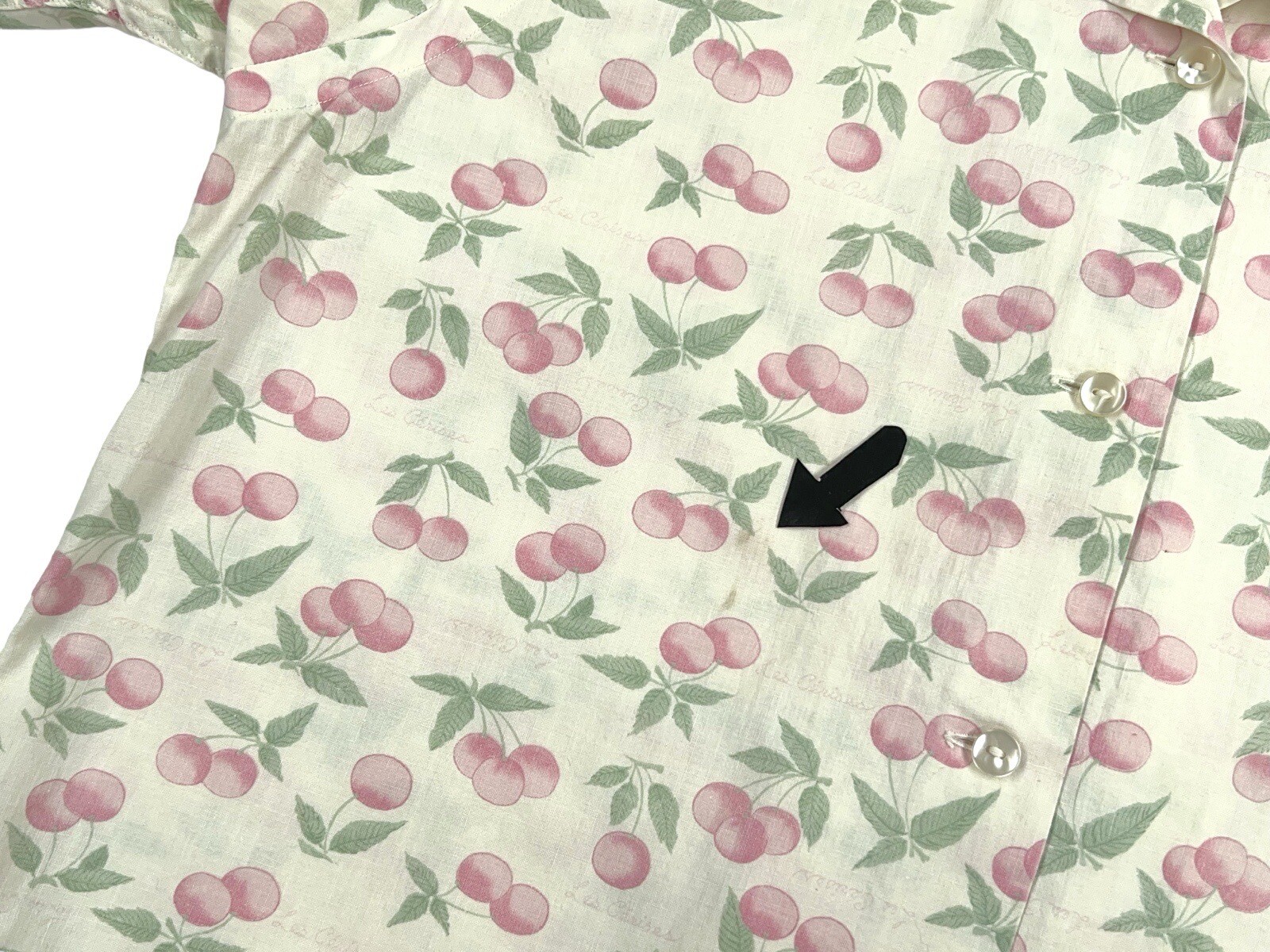 VINTAGE 1950S WOMENS LOOP COLLAR CHERRY PATTERN ALL OVER BUTTON UP 12