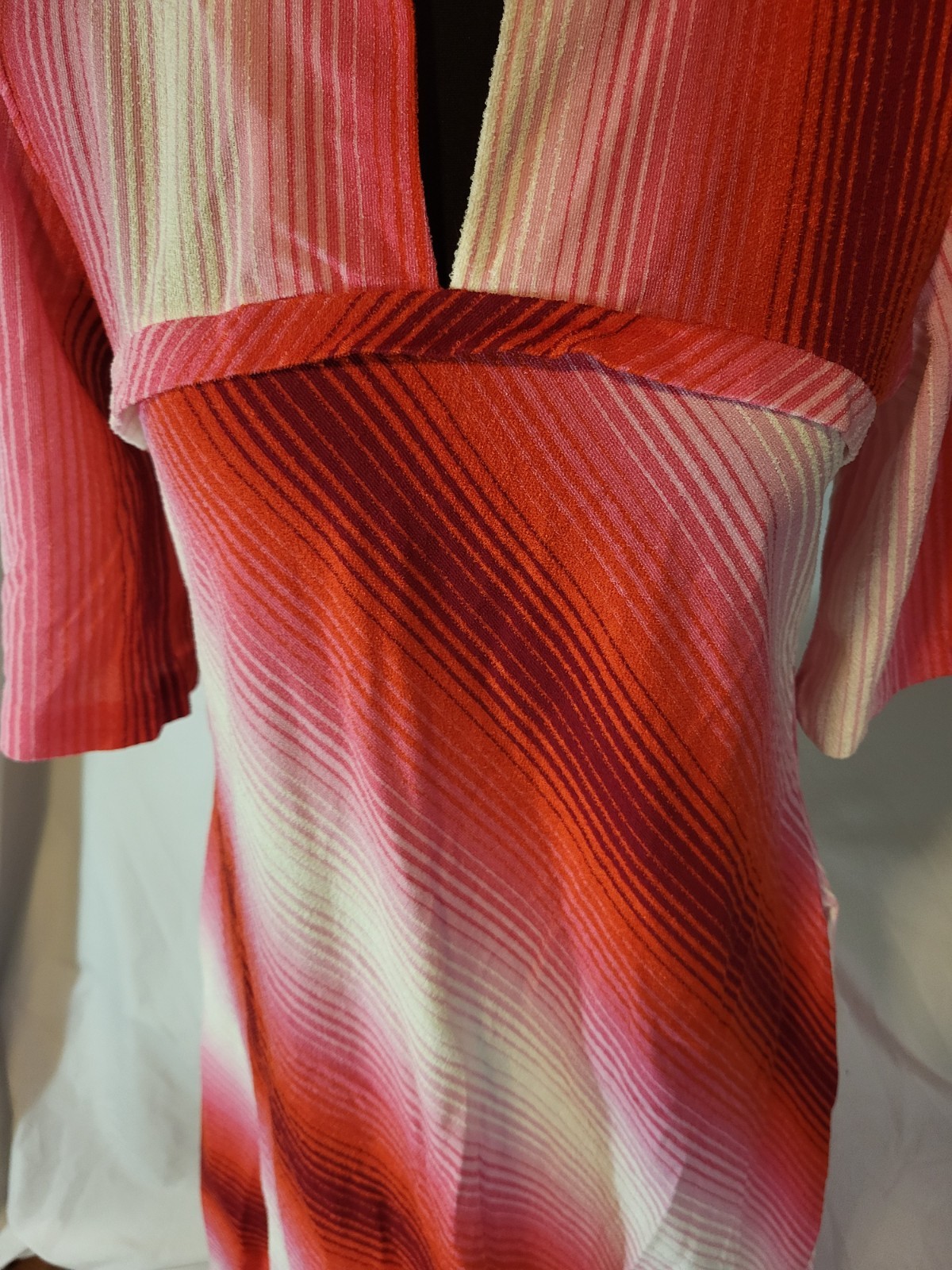 VTG Dutchess Individually Yours Made USA Long Colorful Reds Pinks Hippie Sze S