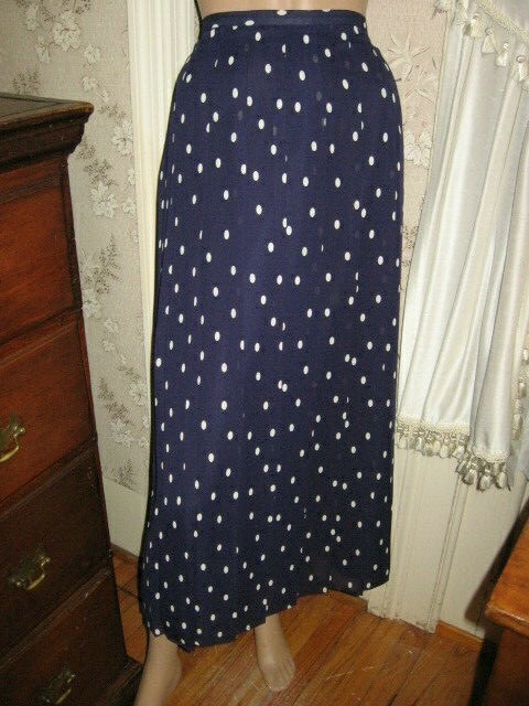 VINTAGE NAVY BLUE/WHITE POLKA DOT LINED PLEATED SKIRT – NORTON MCNAUGHTON – 18