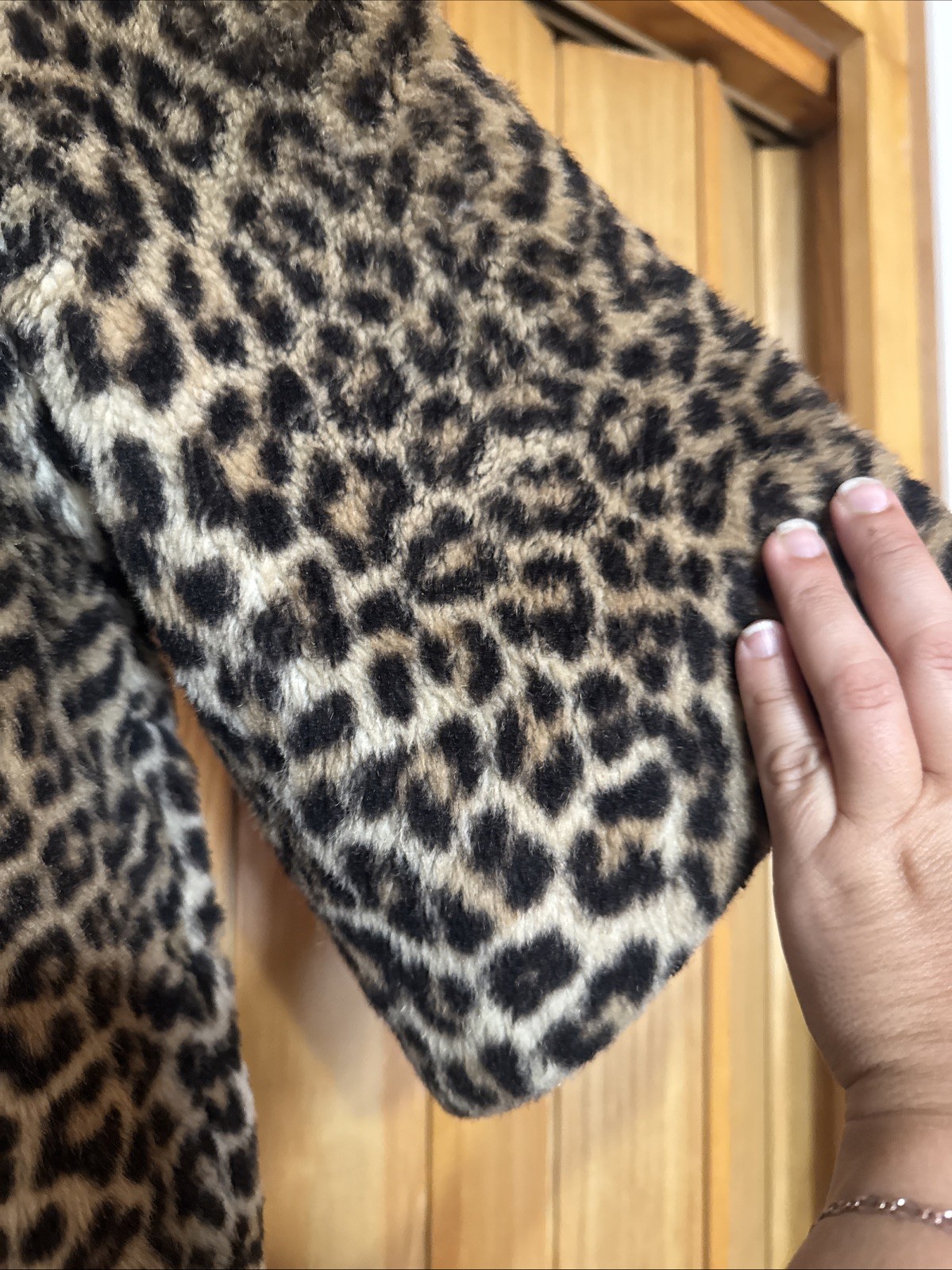 Vintage 60s Simba Princeton Fabric By Sportowne Cheetah Print Bakelite? Buttons
