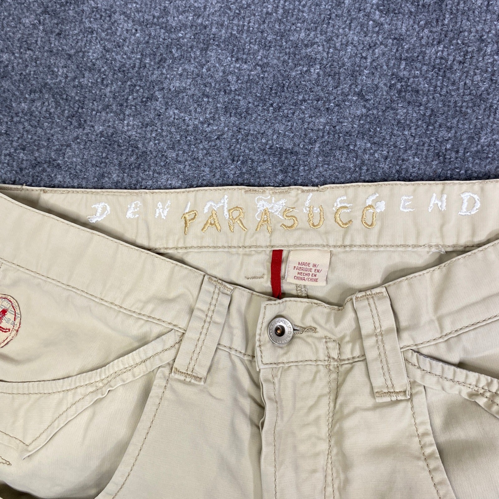 VTG Parasuco Cargo Shorts Tan Khaki Cotton Size 34 Embroidered Y2K Capri