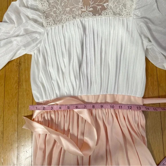 Vintage 70s Romantic Lace And Satin Peach Cream Chiffon Cottagecore Dress Small