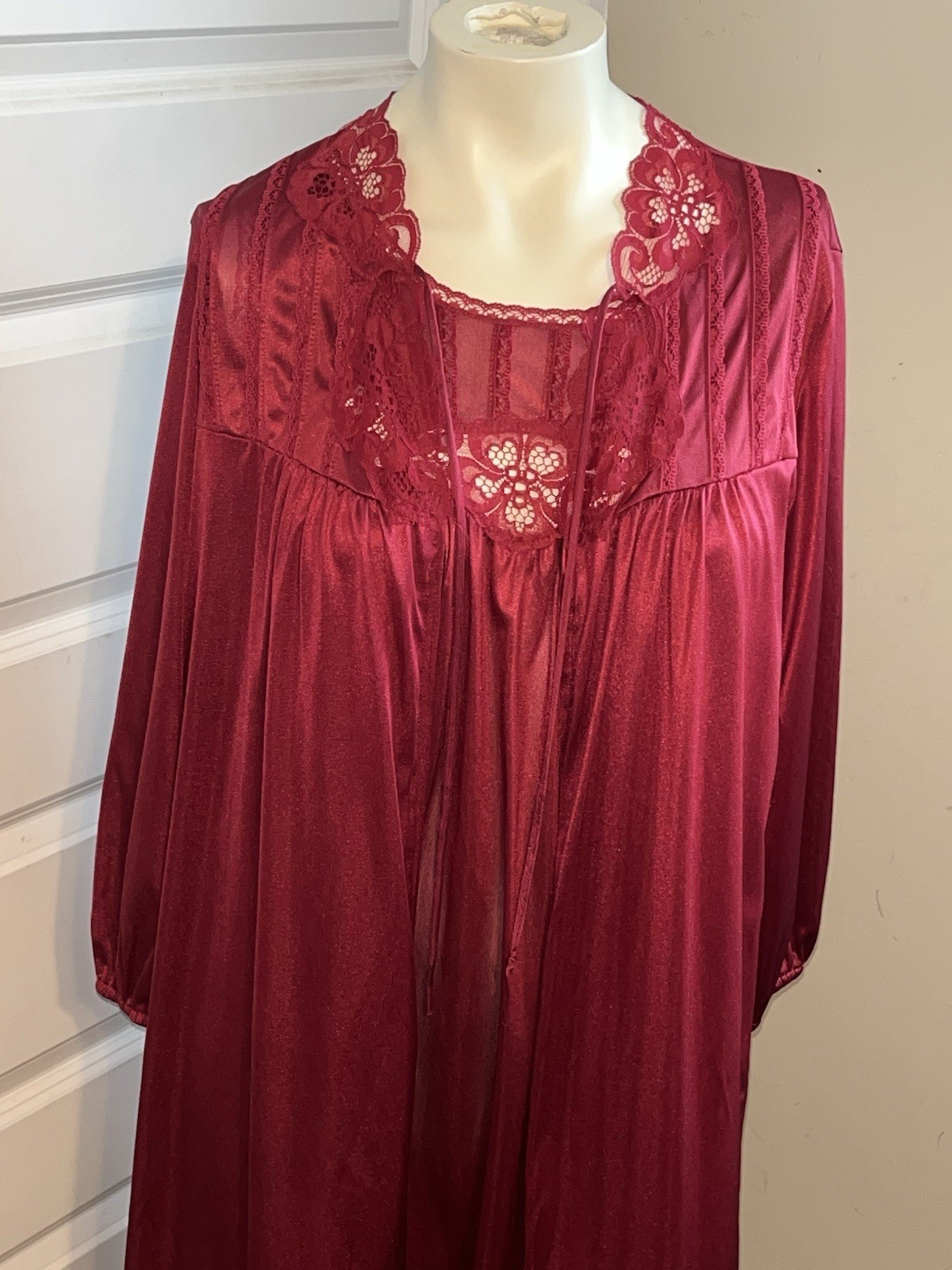 Vintage Gossard Artemis Red Nylon Nightgown Robe Set Size Medium Lace USA