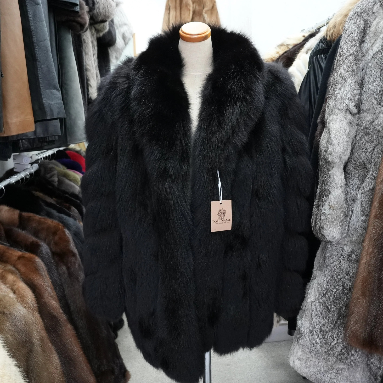 ROYAL SAGA FOX Black dyed Fur Coat – Genuine Vintage Fur From Japan