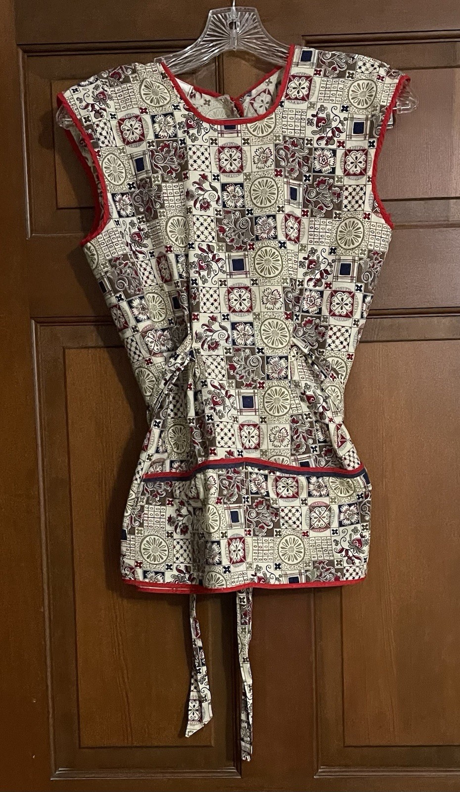 Vintage Craft Apron Smock Back Button Closure And 2 Waist Ties 2 Front Pockets