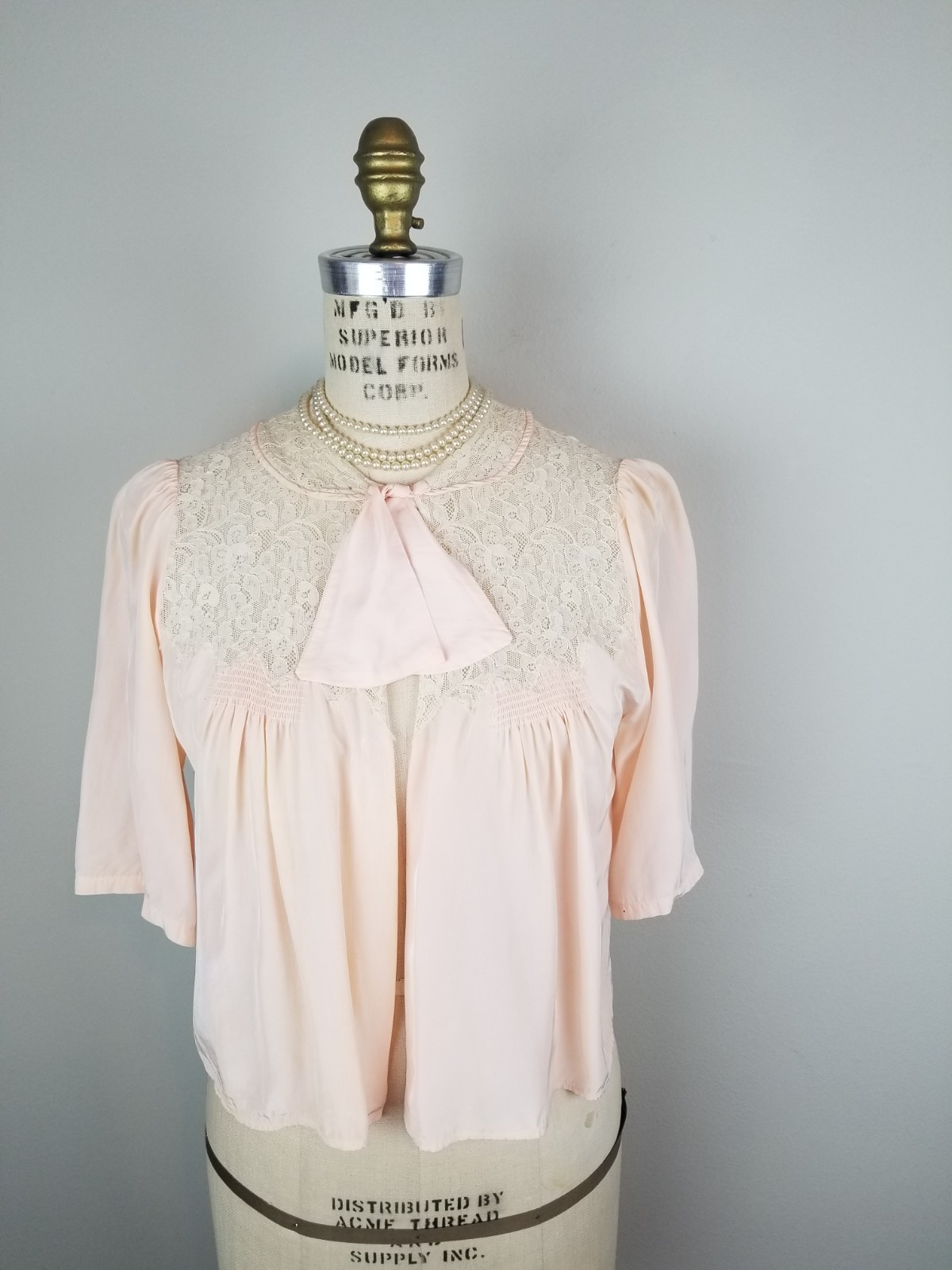 Vintage 1940’s Luxe Peach Satin & Intricate Cream Lace Boudoir Bed Jacket