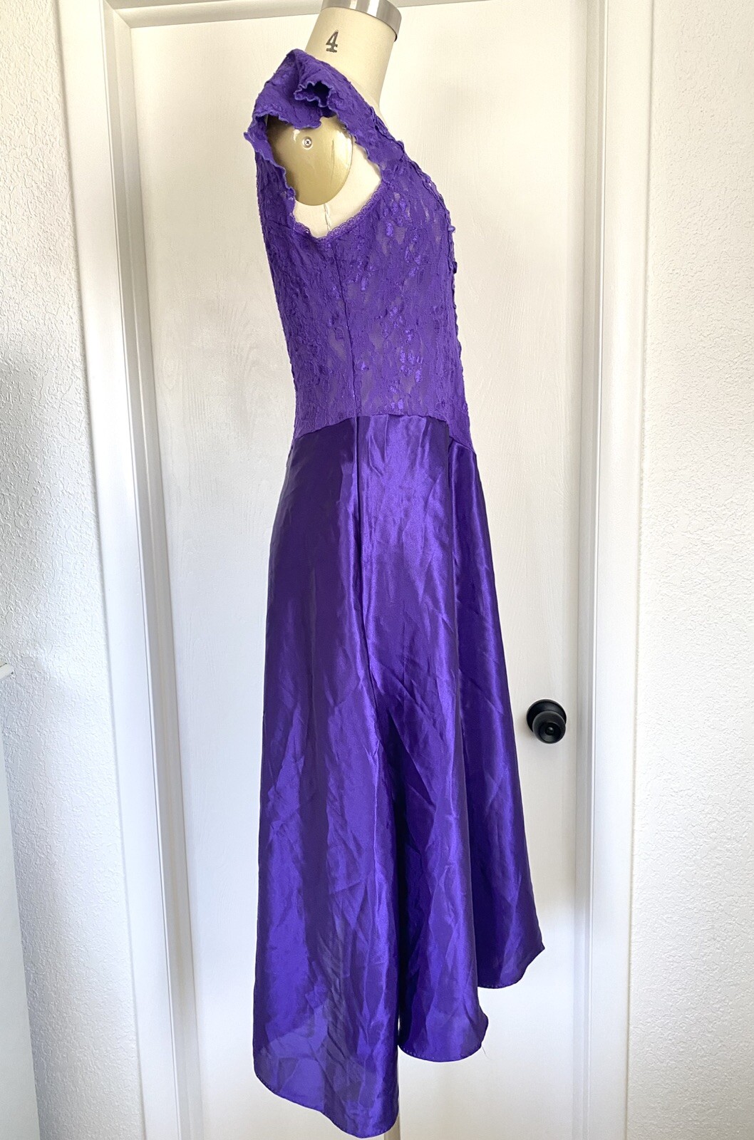 Vintage „Olga STYLE” Nightgown Gown Satin Lace Top Cinema Etoile Purple Lingerie