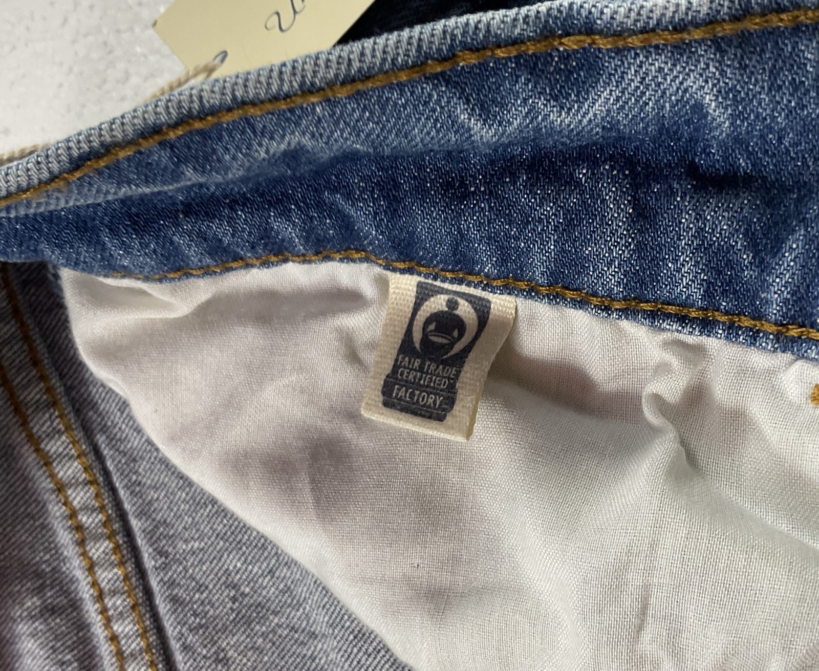 Universal Thread Vintage Straight Jeans Size 12 31R Medium Wash NWT