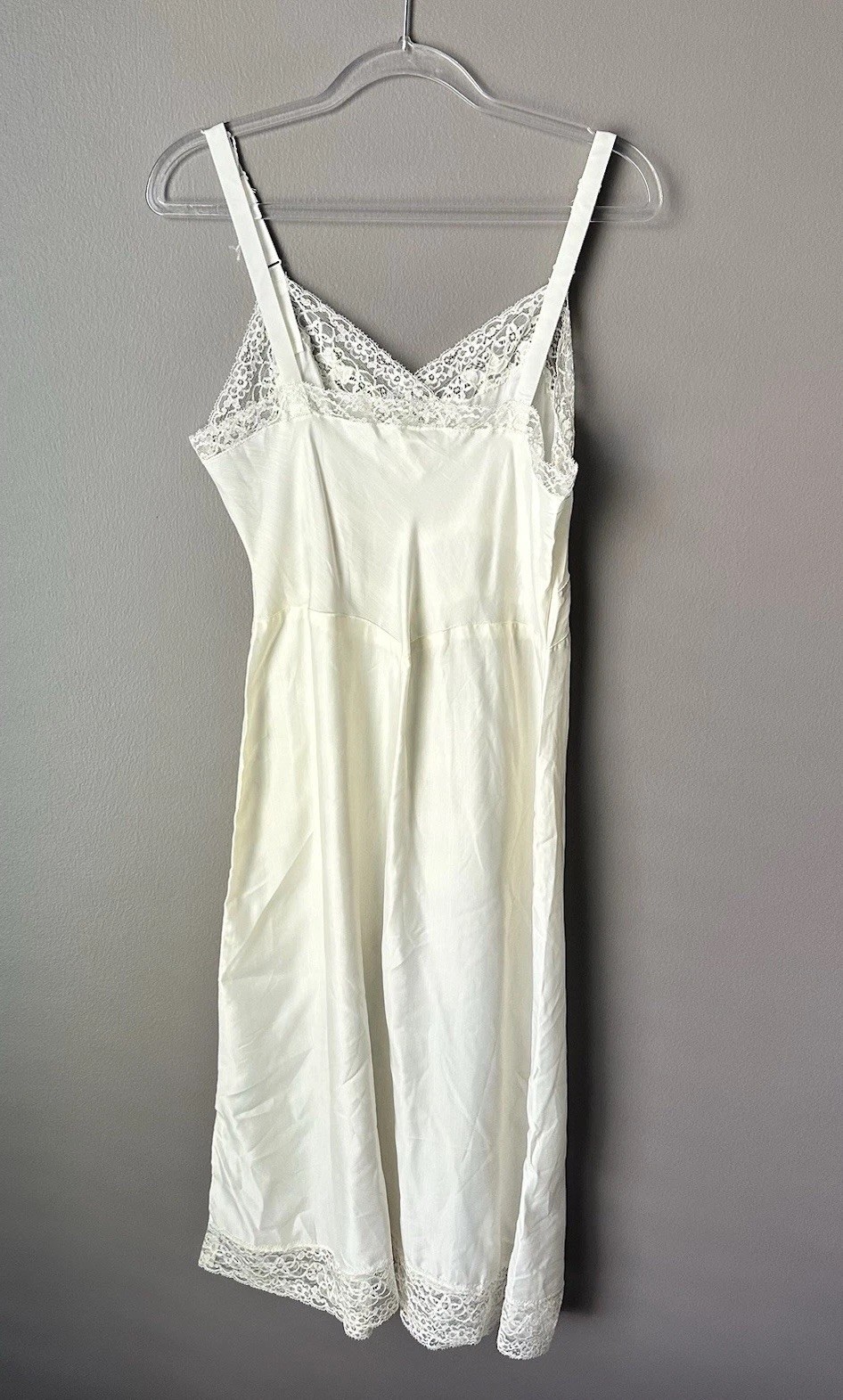 Vintage Gilead Full Slip Lingerie Womens Size 36 Ivory Lace Honey Blend Satin