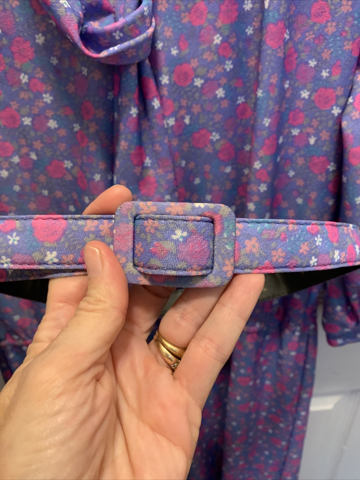 VINTAGE JSE CALIFORNIA 70’S PURPLE FLORAL PUFFY SLEEVE BELTED DRESS NECK TIE 8