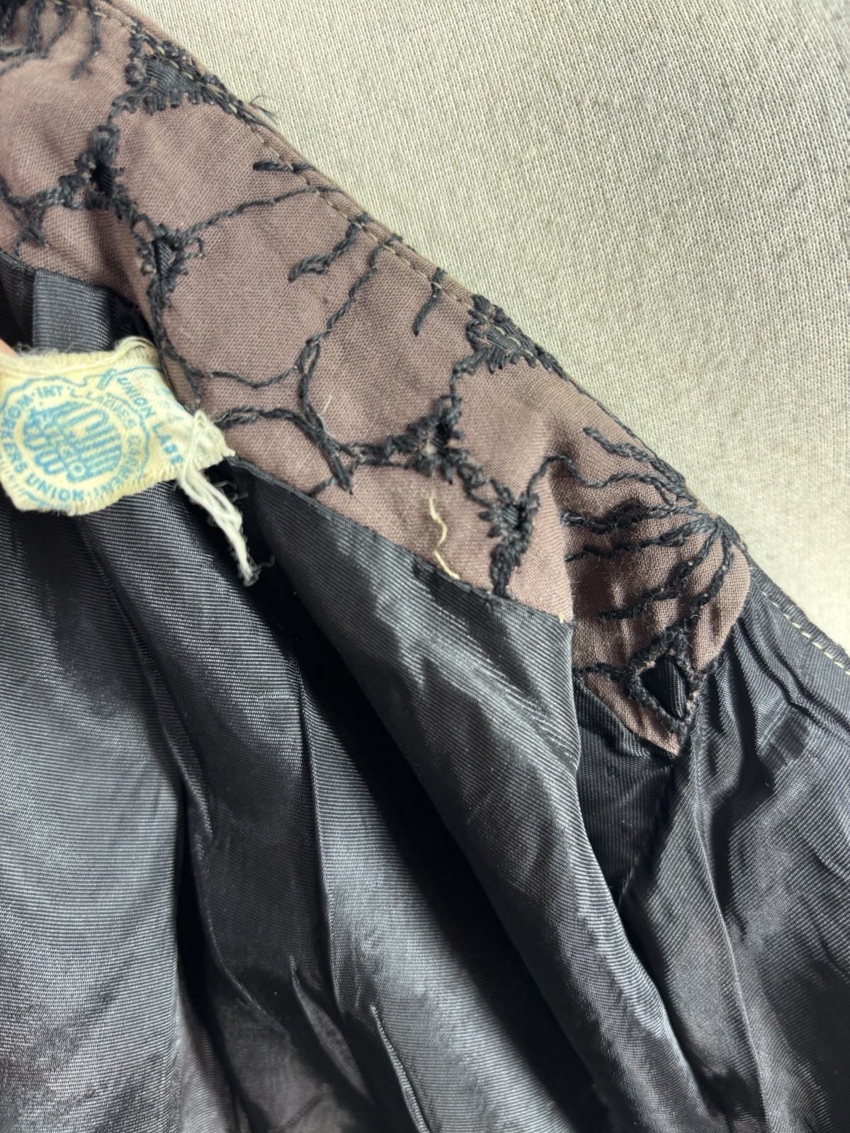 VTG 50s Union Label Floral Skirt Suit Set Brown Black MCM Wiggle Mad Max S 1950s