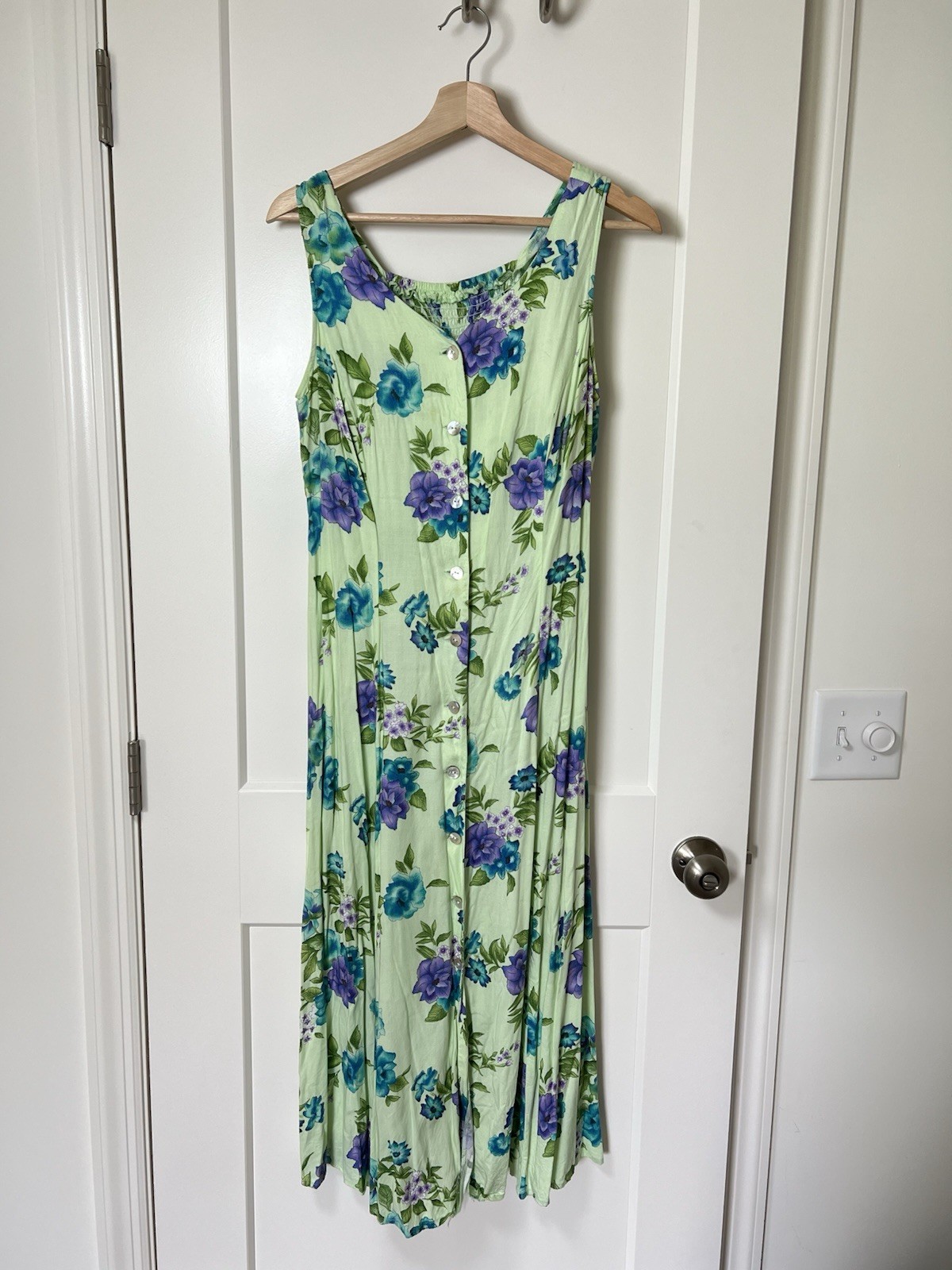 BFA Classics Vintage 90s Floral Tank Maxi Dress Pale Green Purple & Blue Flowers