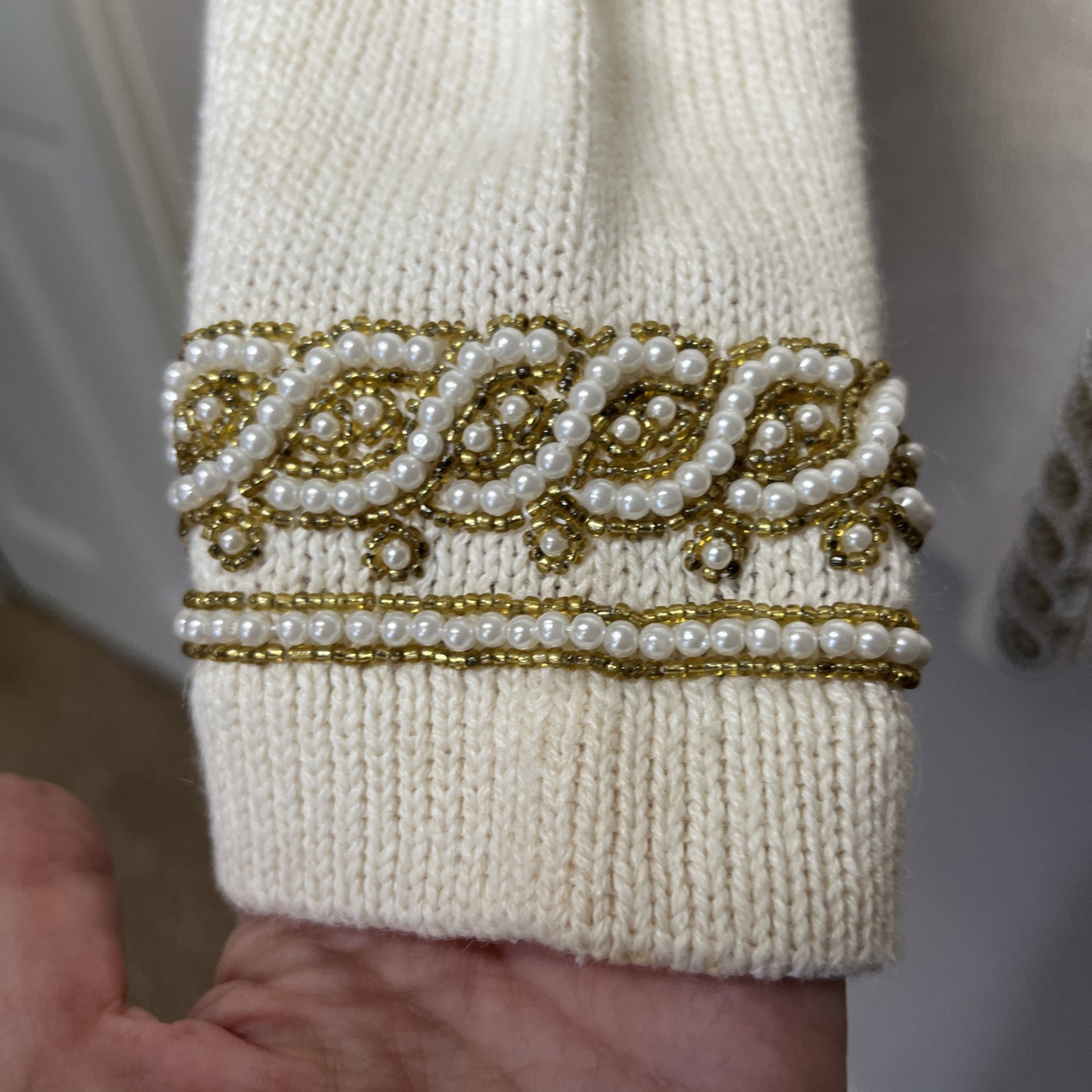 Victoria Harbour Vintage 80s Cream Pearl Embroidery Trim Sweater Large