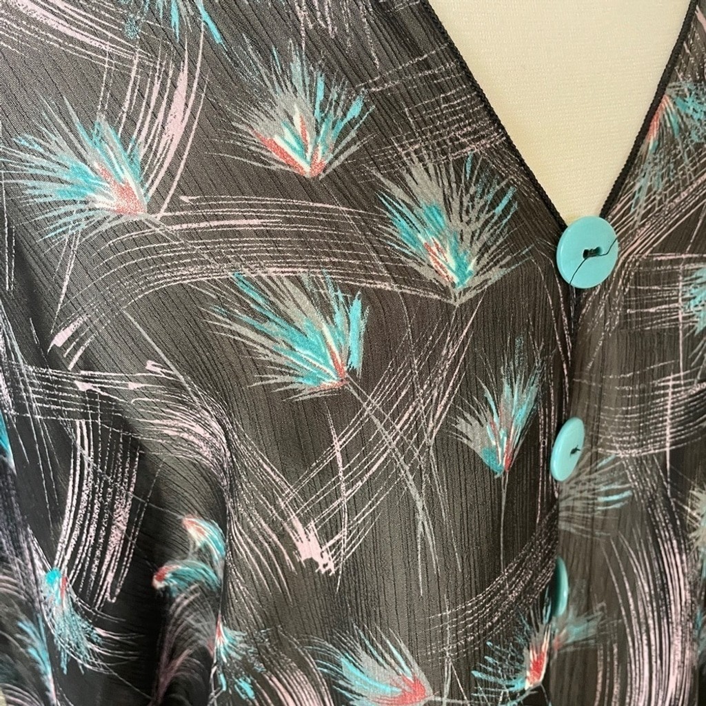 Vintage LA Living Doll Black V-Neck Top – Medium, Pink & Blue Feather Design