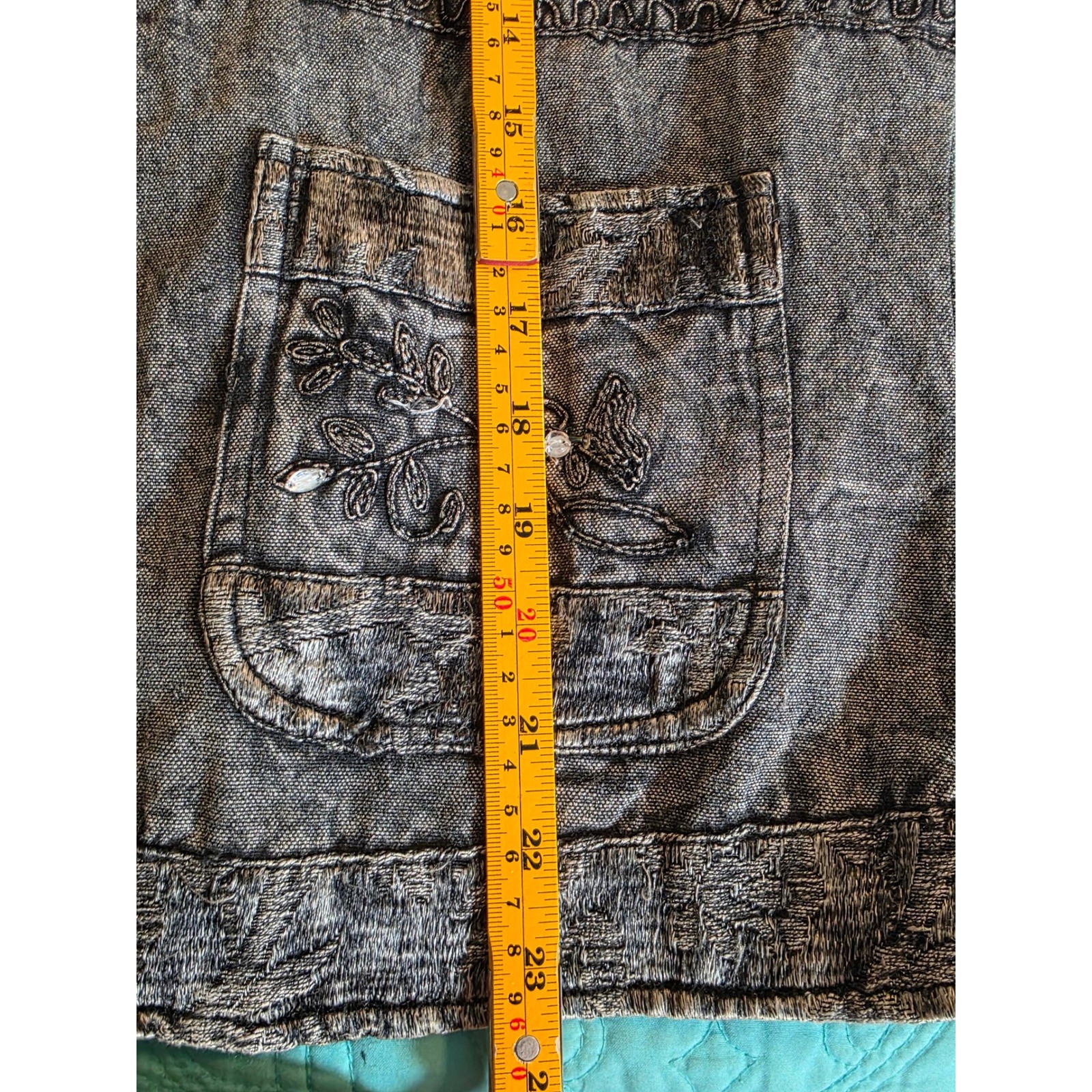 Flashback Vintage Acid Wash Denim Jacket Embroidered Beaded Floral Black Womens