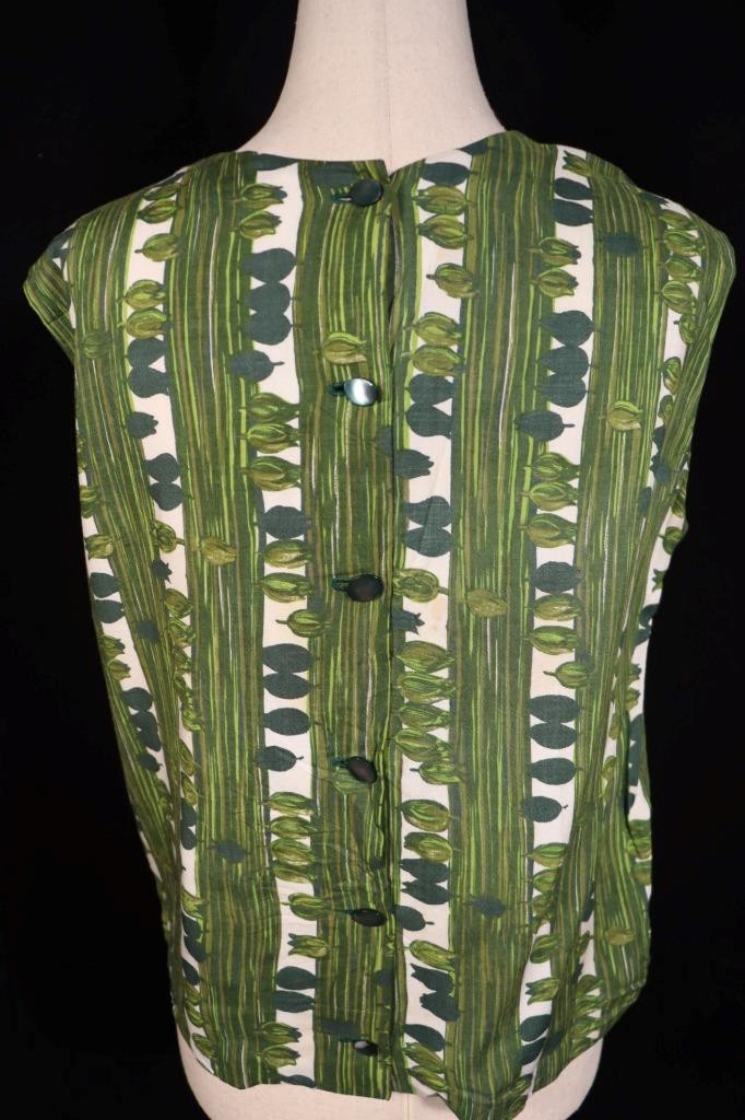 Vintage 1960’s French Green Print Rayon Blouse Excellent Condition