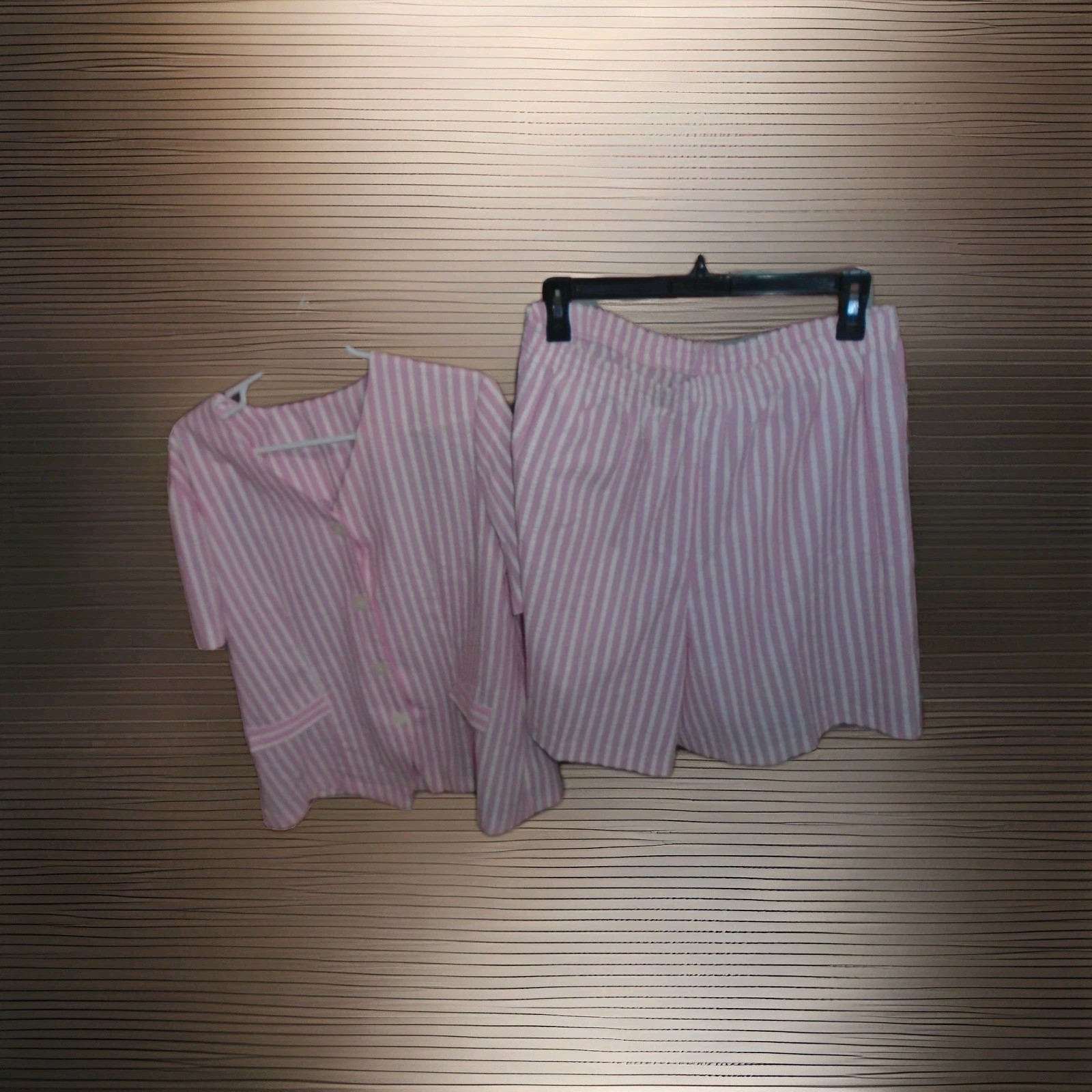 TWO TWENTY VINTAGE 1980S WOMANS MATCHING PAJAMAS SET SIZE LARGE WORN 1 TIME