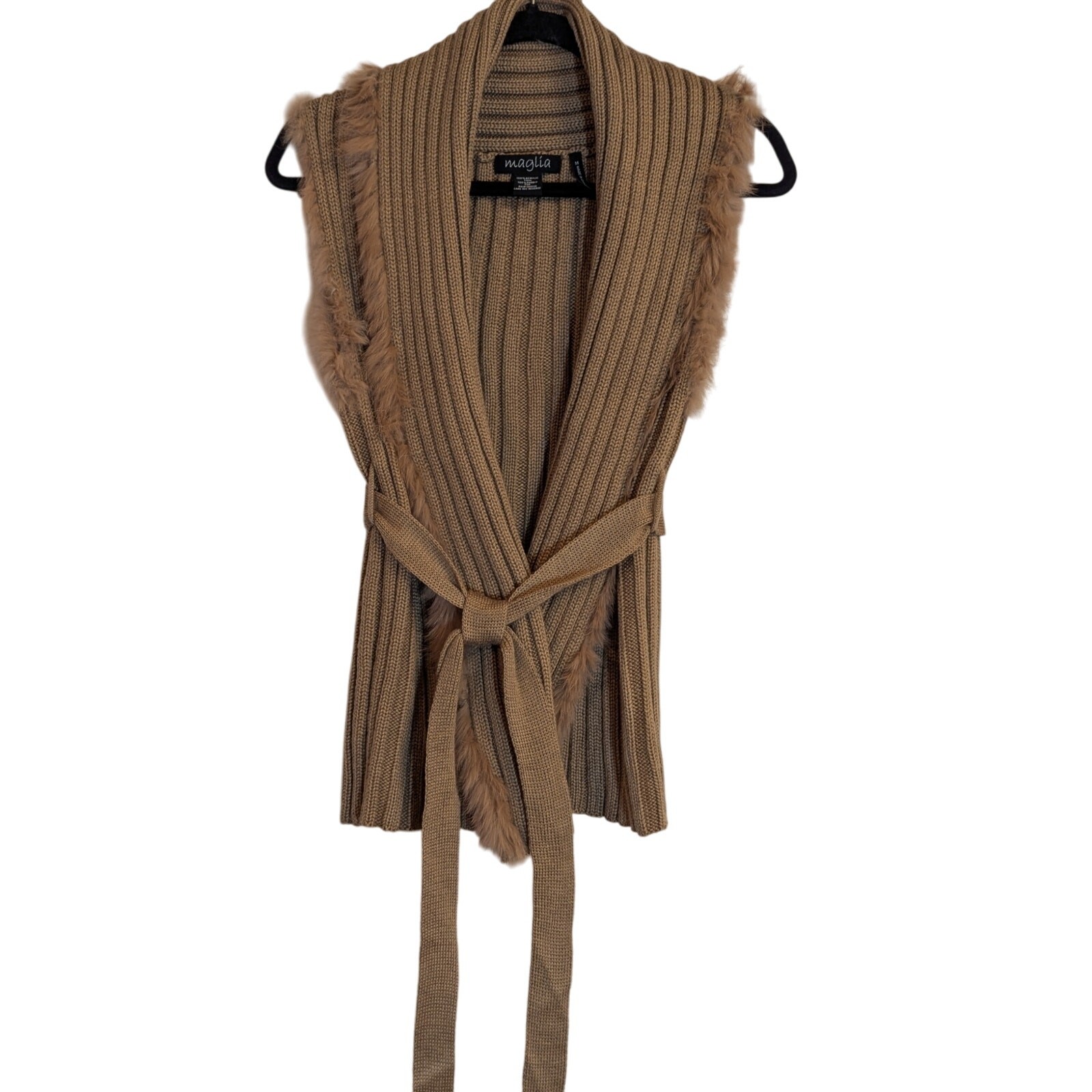 Maglia Women’s Vintage Acrylic Camel Vest with Rabbit Trim. Sz. Medium