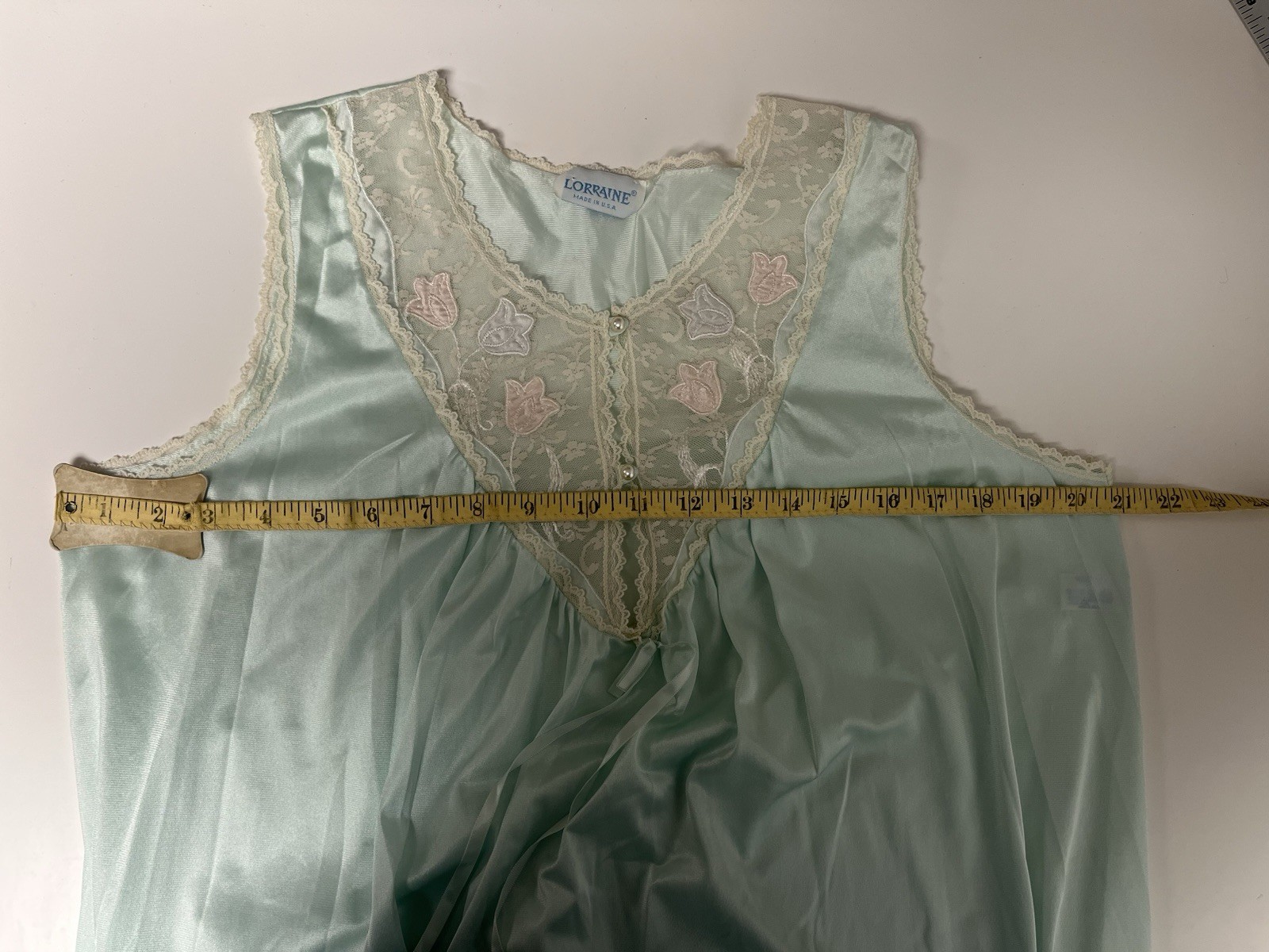 VTG LORRAINE Nightgown Medium Mint Green Nylon Lace Flower Tulip Pearl Buttons