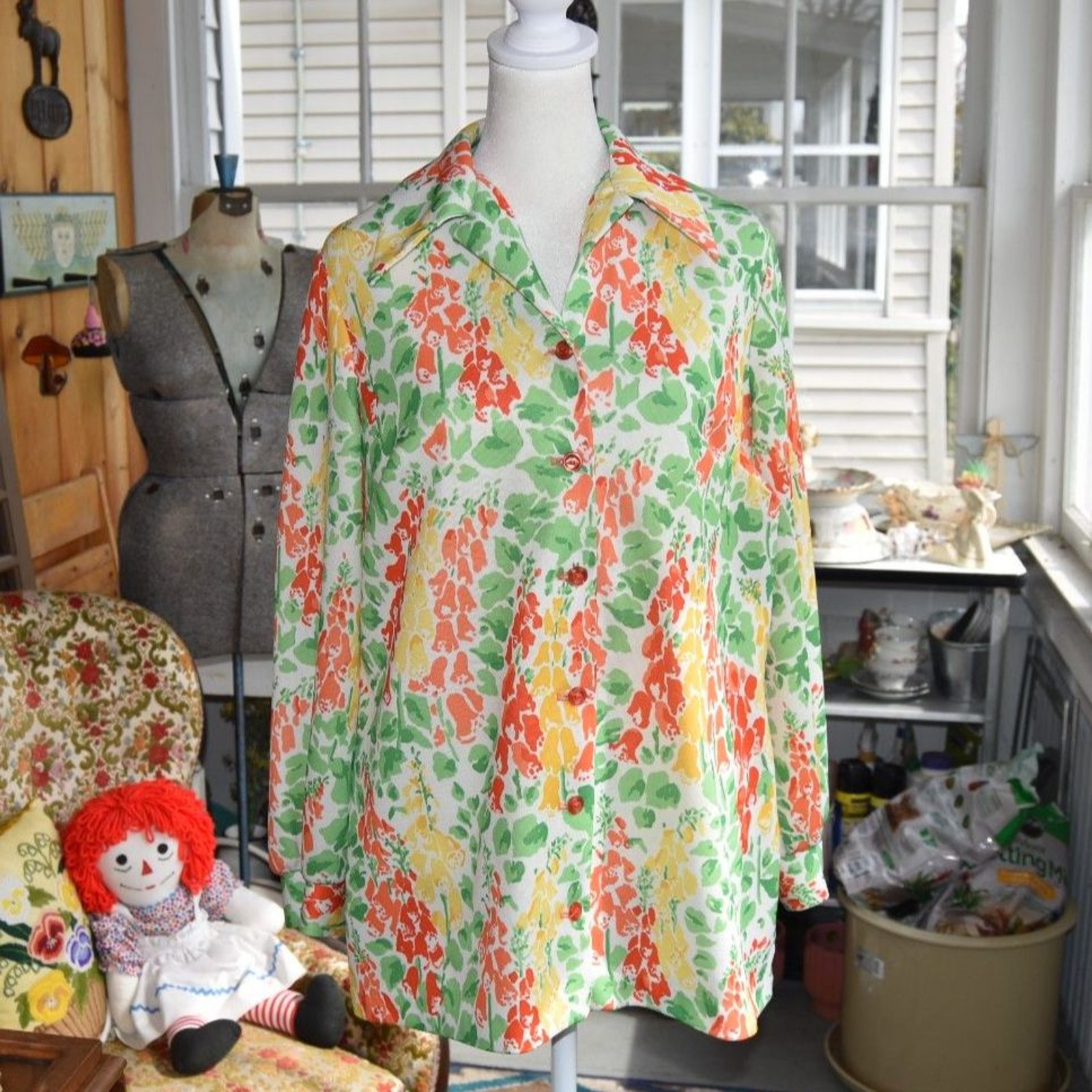 Vintage Mynette Floral Blouse 1960s Mod Orange Green Button Front Top L