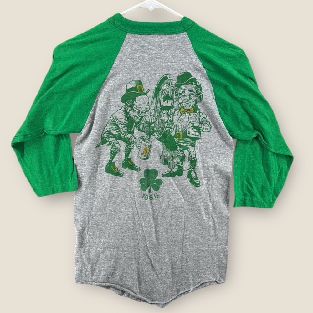 Vintage 1986 St Patricks Day Savannah GA Hanes Raglan Shirt Green Gray Small