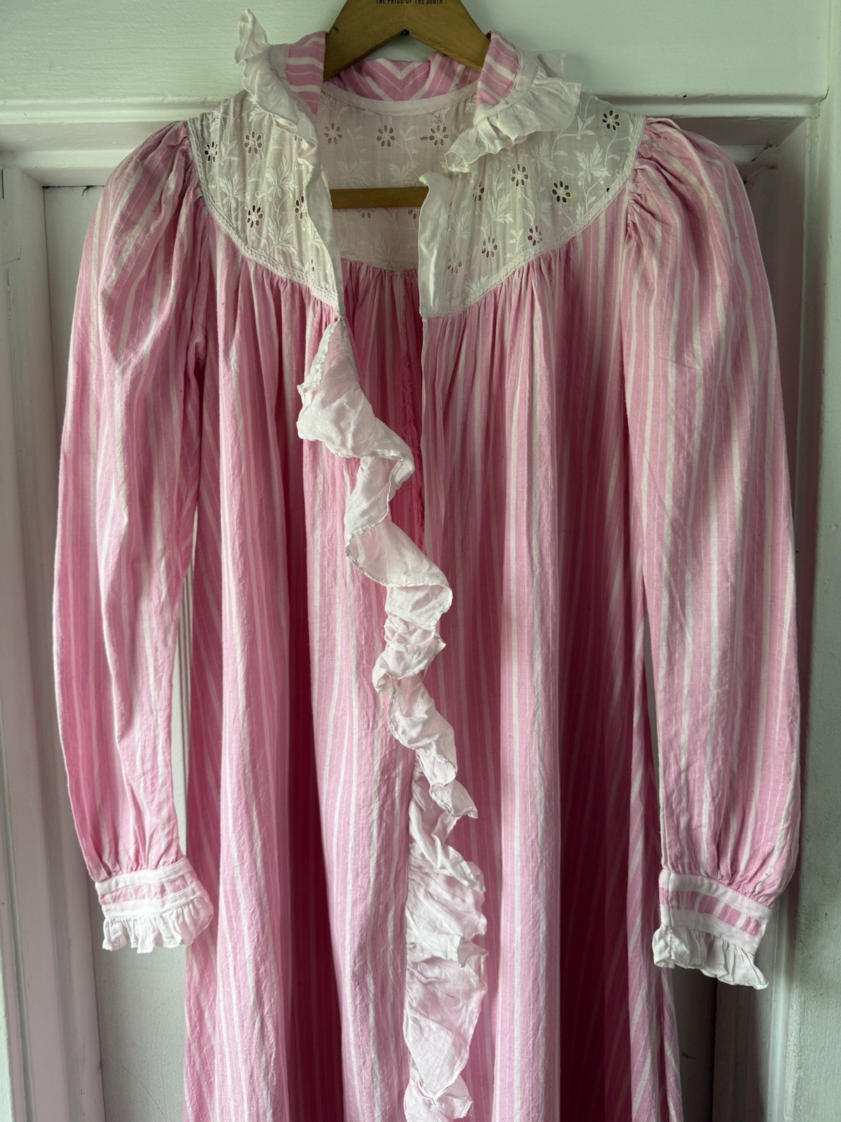 Antique Handmade Pink Striped Dressing Gown Robe In Heavy Cotton With Lace M