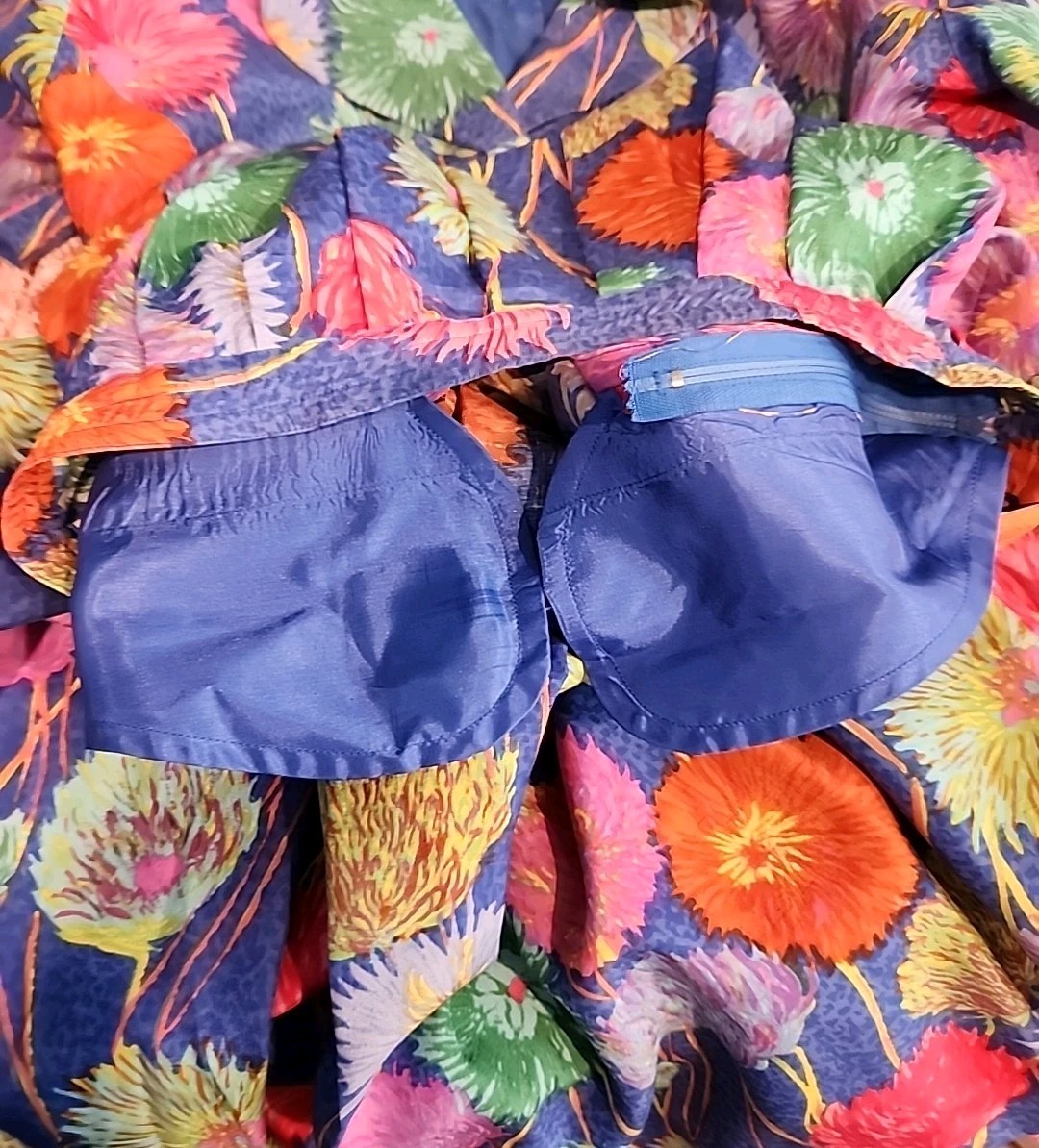 Vintage Anne Crimmins For Umi Collections Size 10 Two Piece Floral Dress Suit.