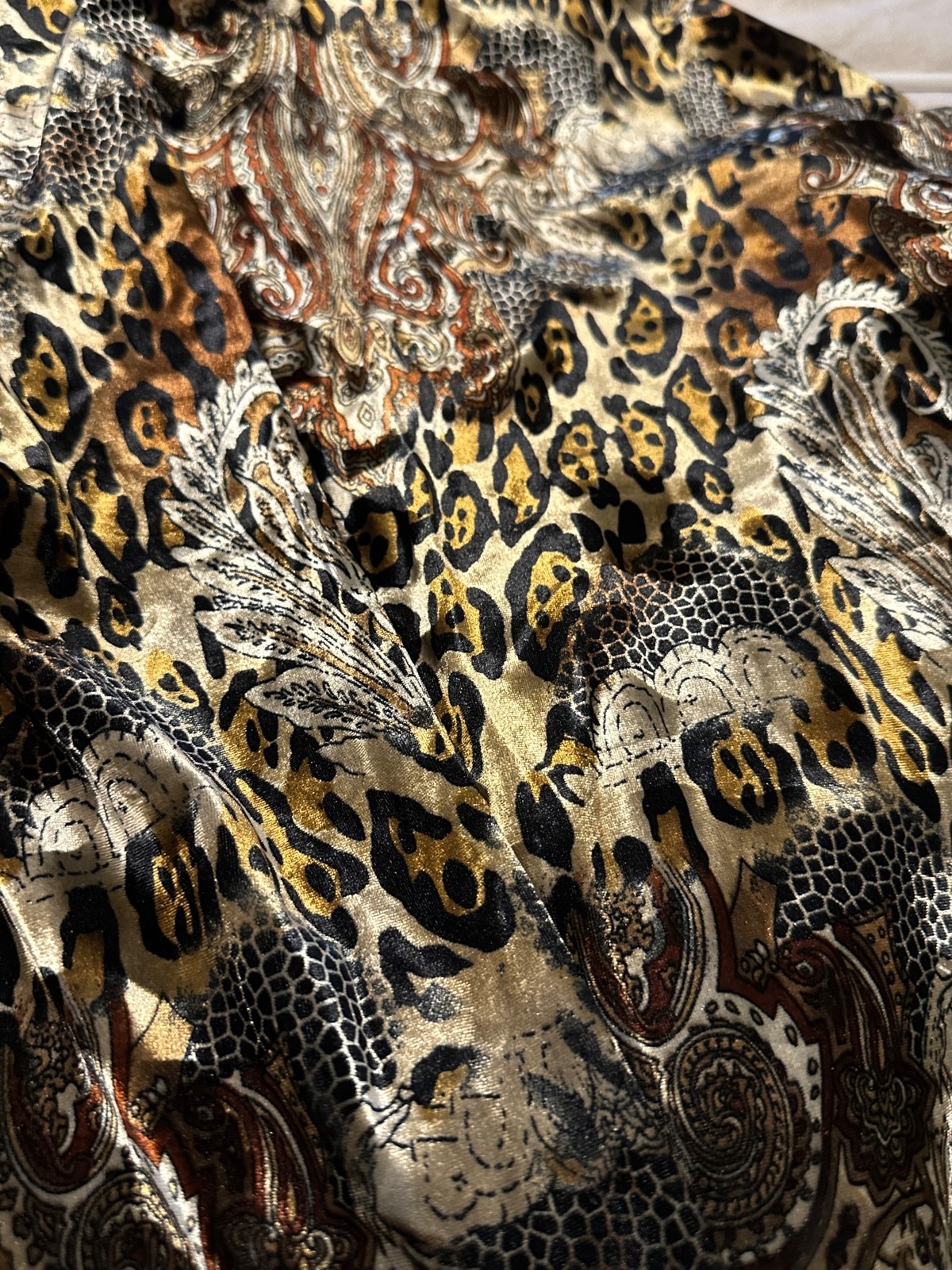Diamond Tea Black/Gold Velour House Coat Robe Leopard Print Paisley L Mrs. Roper