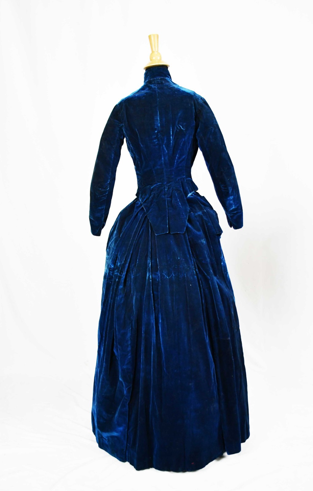 VICTORIAN BLUE VELVET VISITING DRESS, 1895