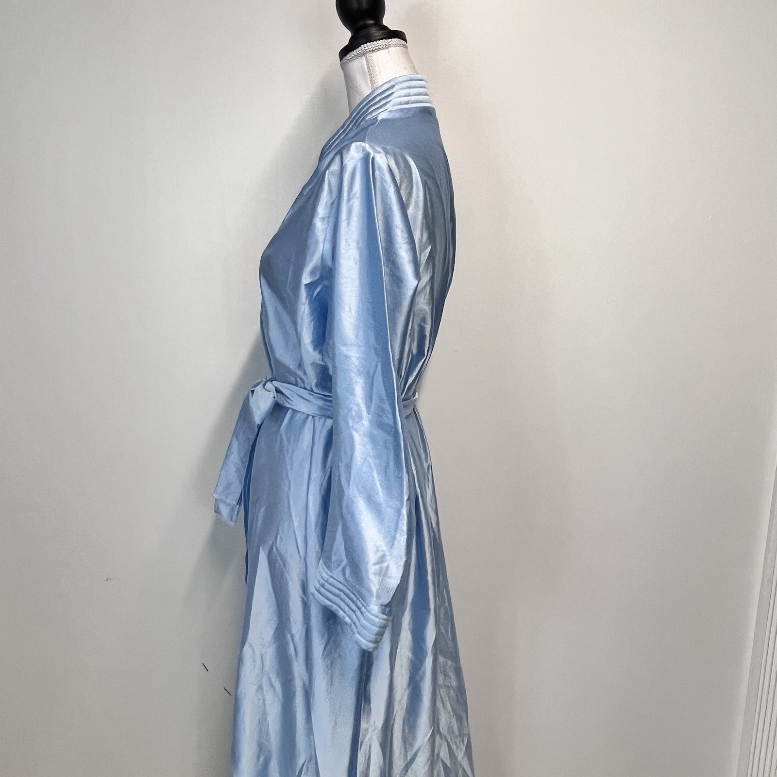 Vintage Anthony Richards Long Robe Plus size 2X Baby Blue Shimmery Lounge Wear