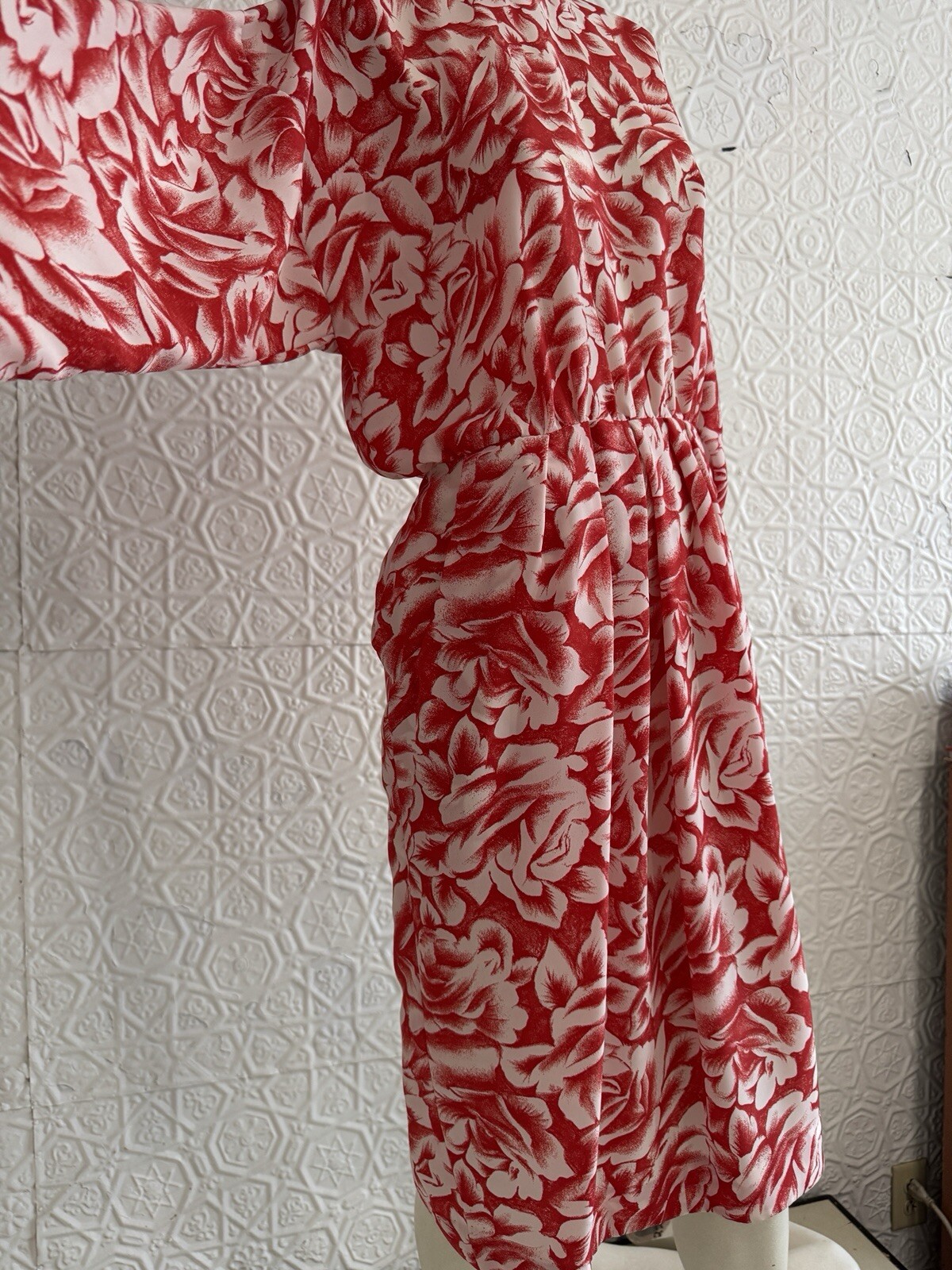 Vintage Dress 1980s Rose Print-romantic-Red-white-Daydress-floral-Small/medium