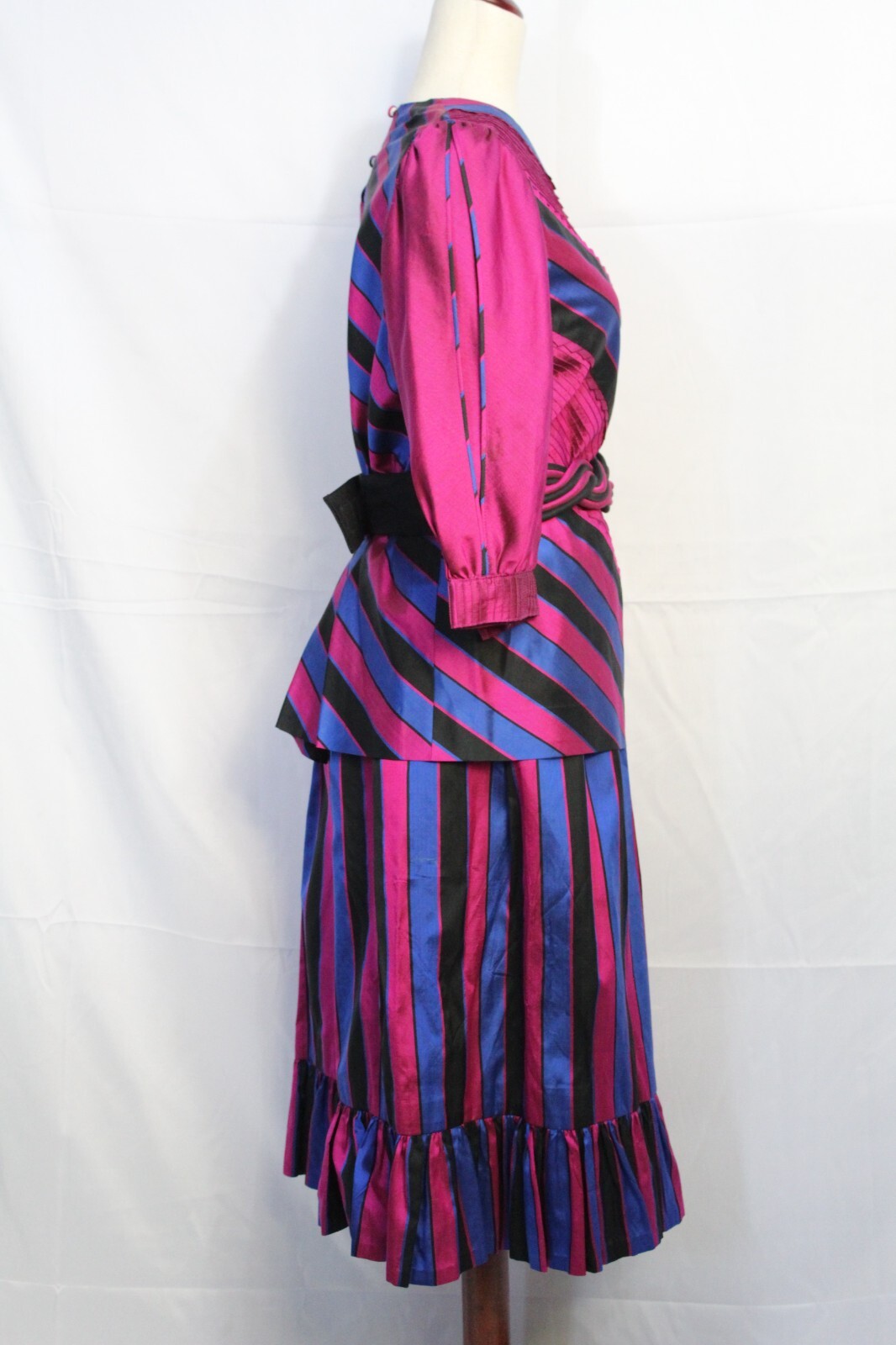 Vintage 1980s 100% Pure Thai Silk 3 Pc Suit Set Handmade Fuchsia Striped Belt
