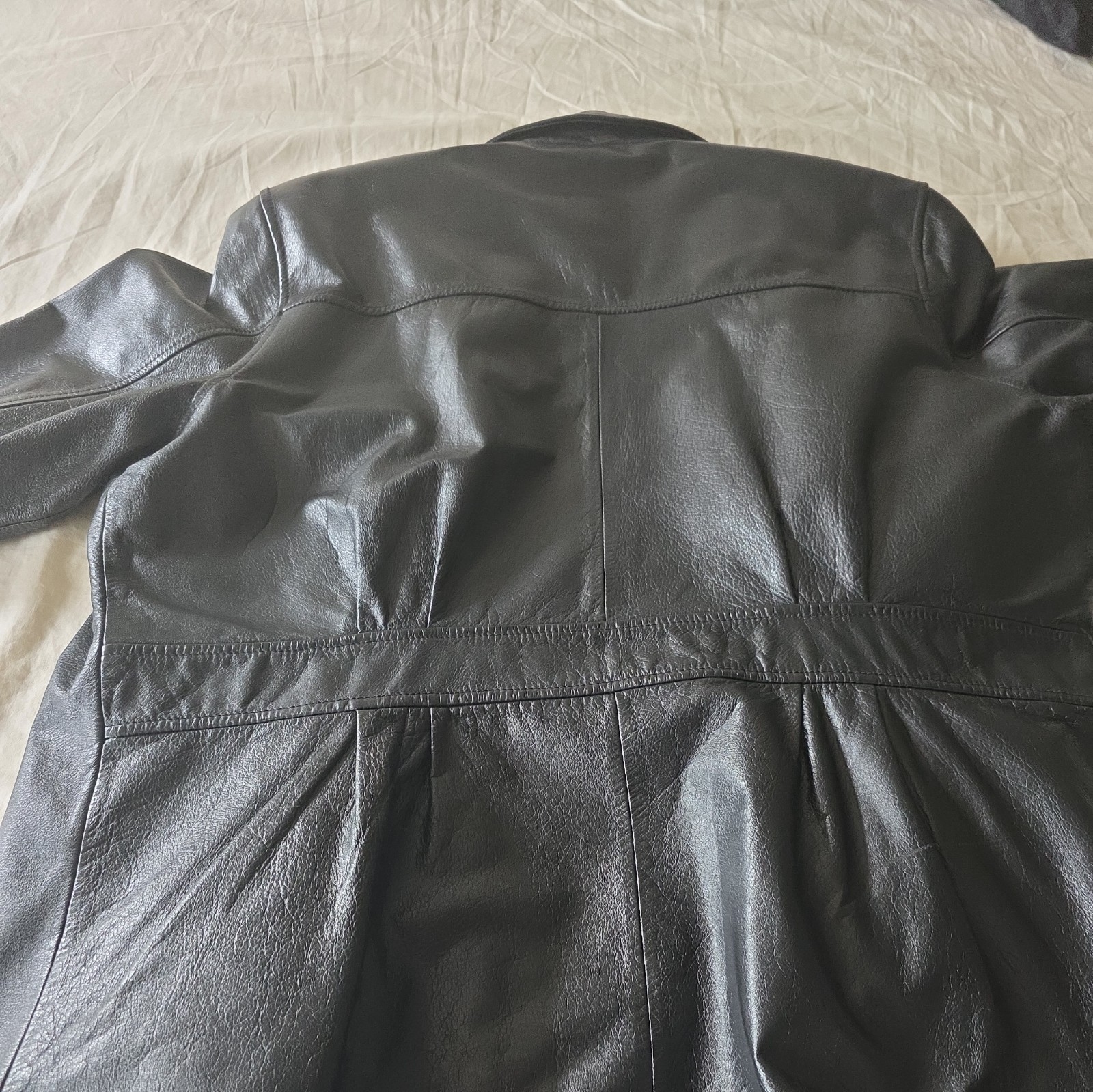 Wilson Black Leather Jacket 1X Lining w Zipper Front Well Maintained 2 F Pockets