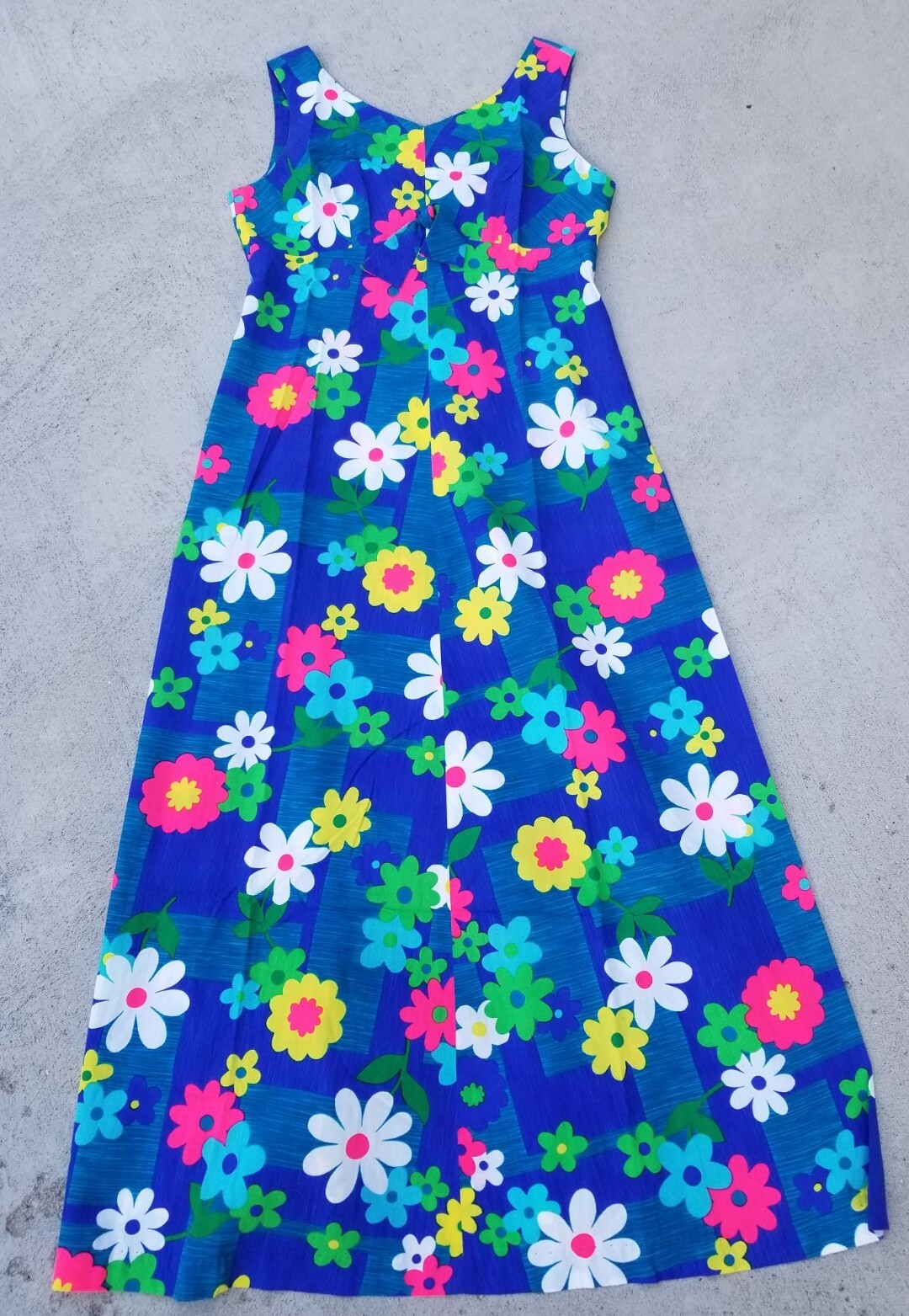 VINTAGE! Made in Hawaii Colorful FLORAL DRESS *See Pics for Measurements*