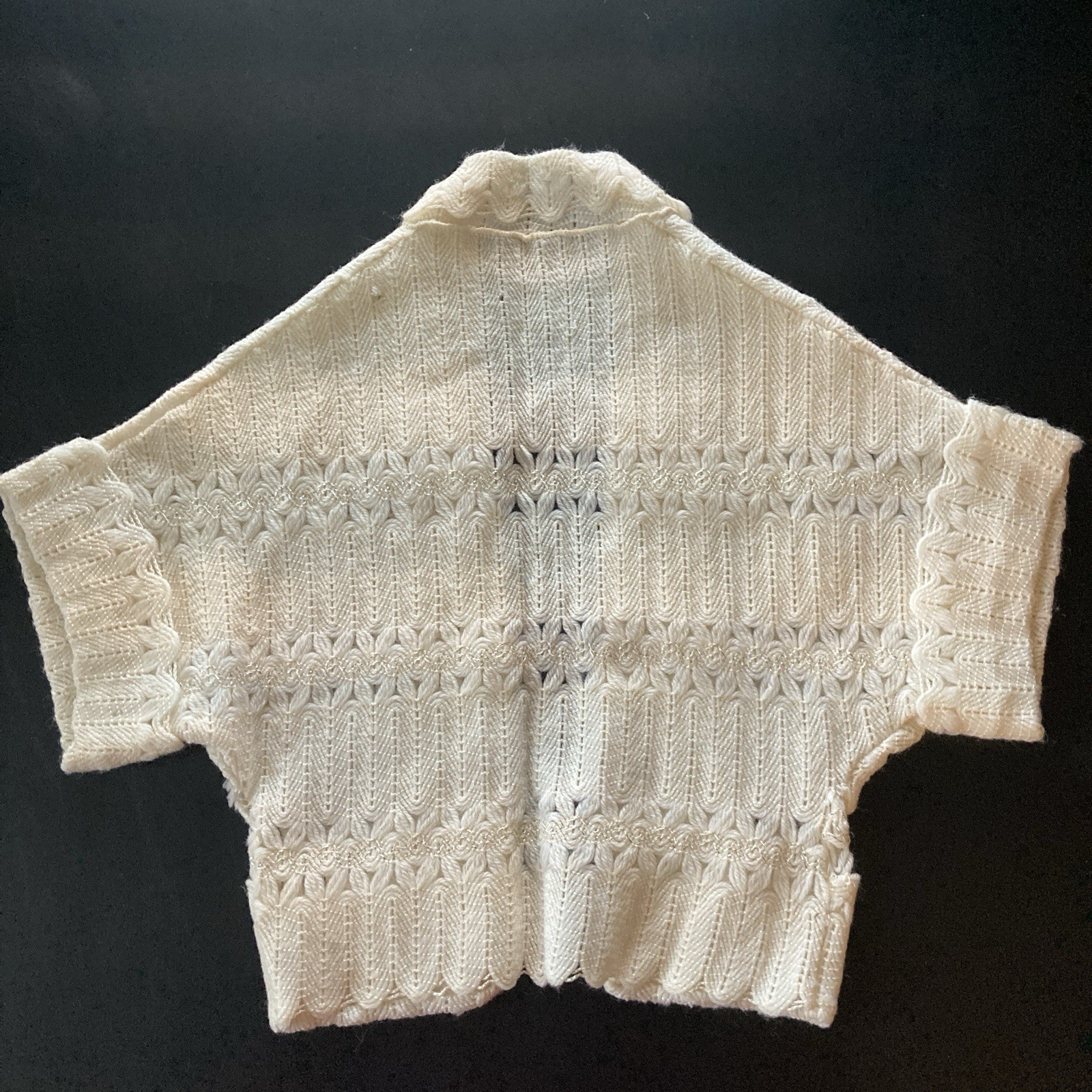 Vintage 40s 50s Ivory Crocheted Shrug Sweater Cardigan Bolero Scallop Womens