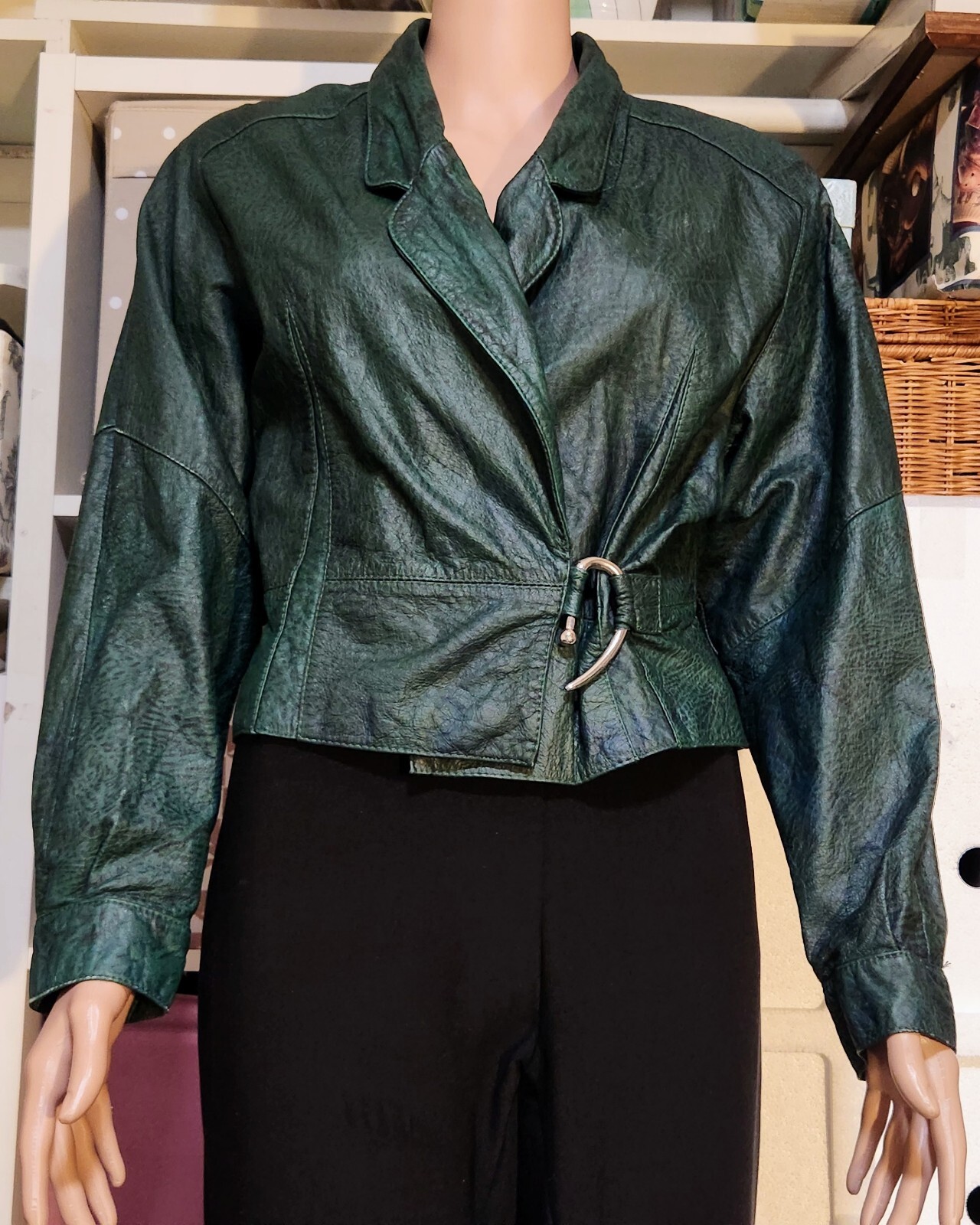 VTG 80s G-III Emerald Green Lambskin Jacket Cropped Wrap Buckle Biker Medium