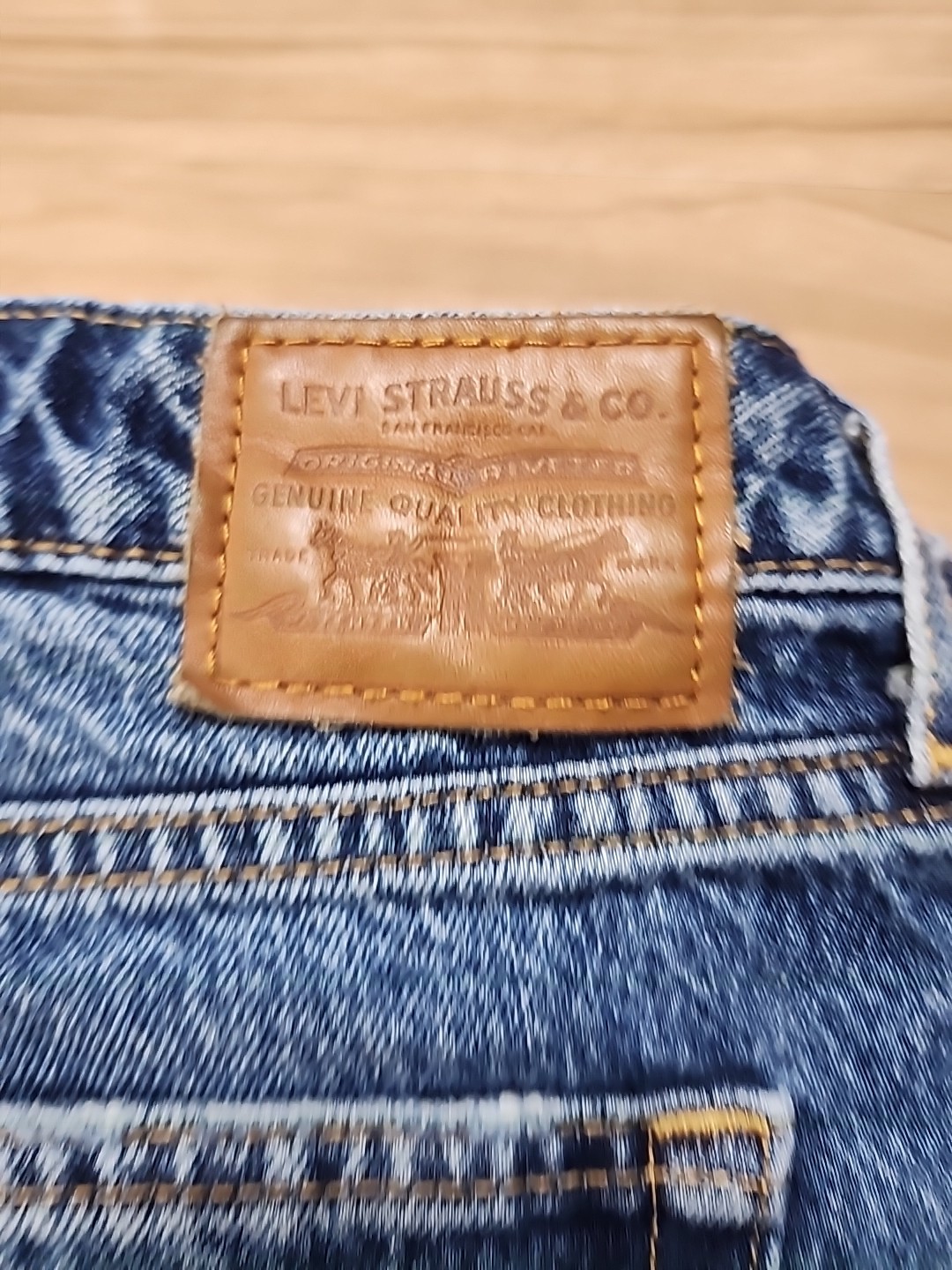 Vintage Levis With Big E Leather Patch Acid Wash Blue Low Loose Sz 26×32 Frayed