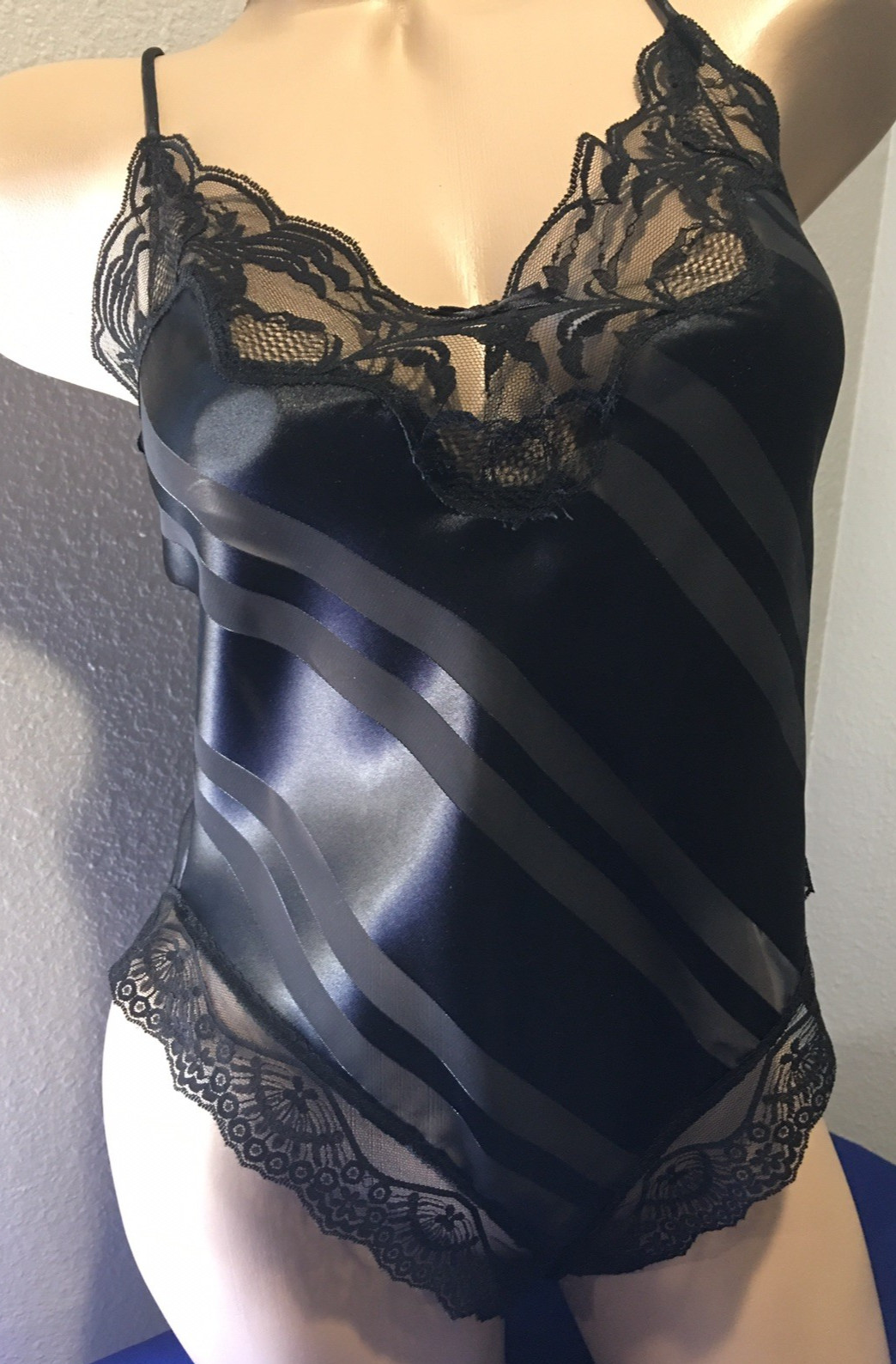 Maidenform Vintage Black Lace Satin Teddy Lingerie S USA
