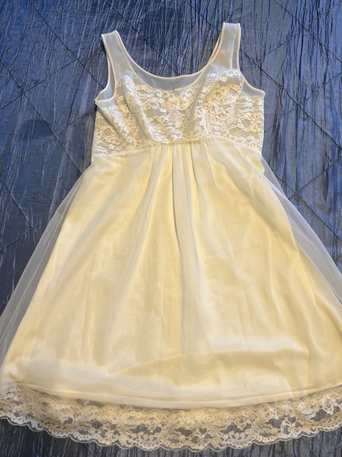 Vintage 80’s Shadow Line Yellow nightgown robe peignoir set lace nylon chiffon S