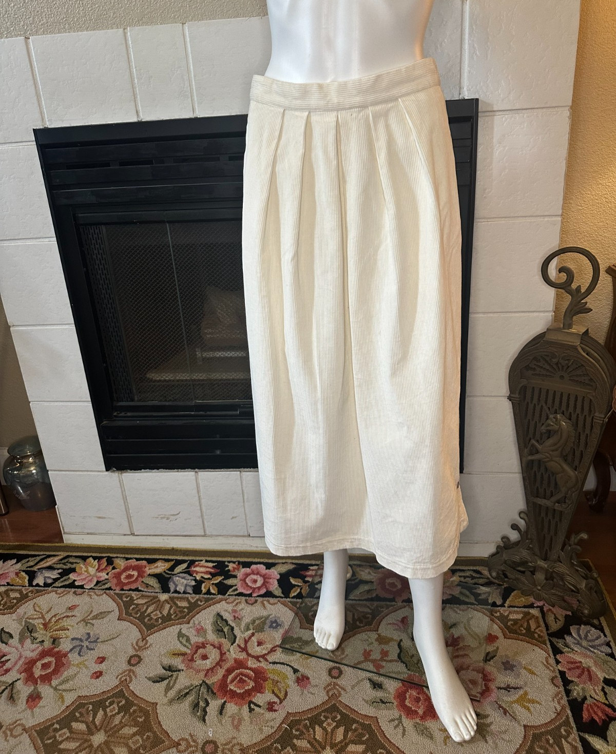 Vintage Calvin Klein Ivory Corduroy Straight Below Knee Skirt snap Slit