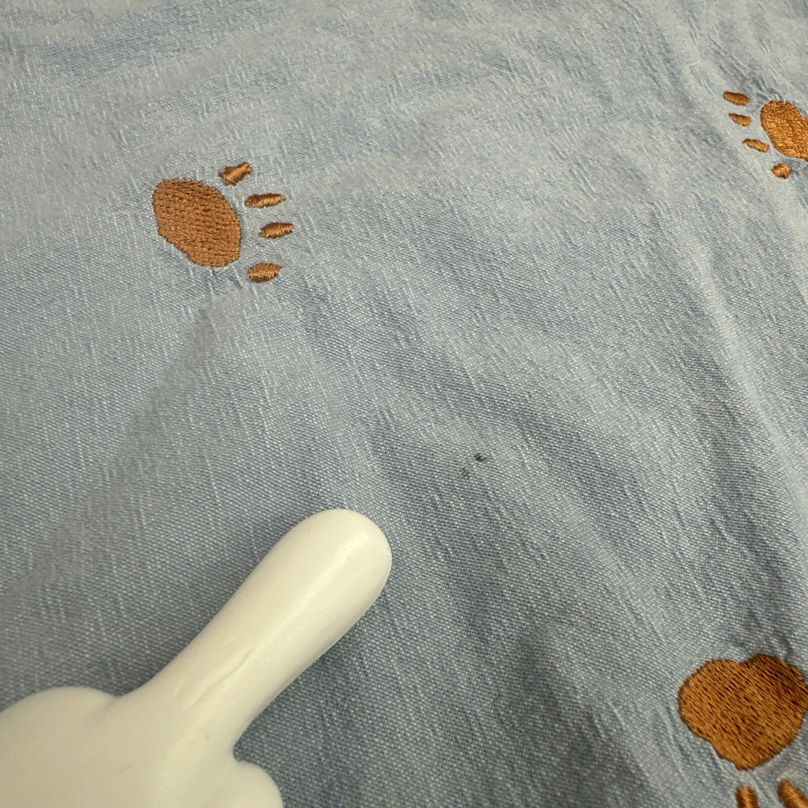 90’s Vintage Women’s Casey Colman Bear Paw Embroidered Button Down M/L