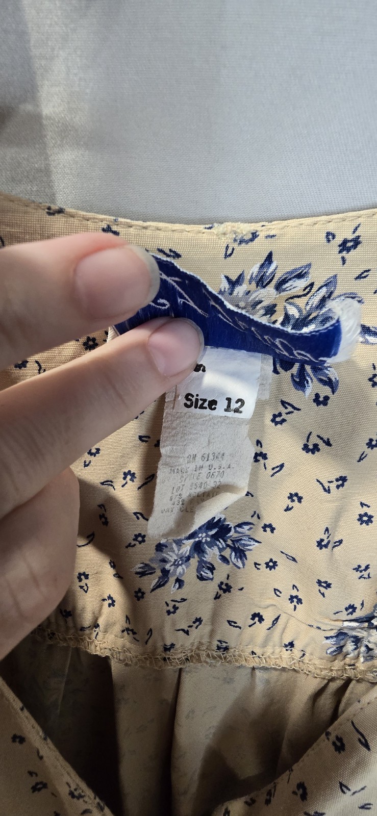 Vintage S.L. Petites Romper Size 12 Beige With Blue Flowers Pockets