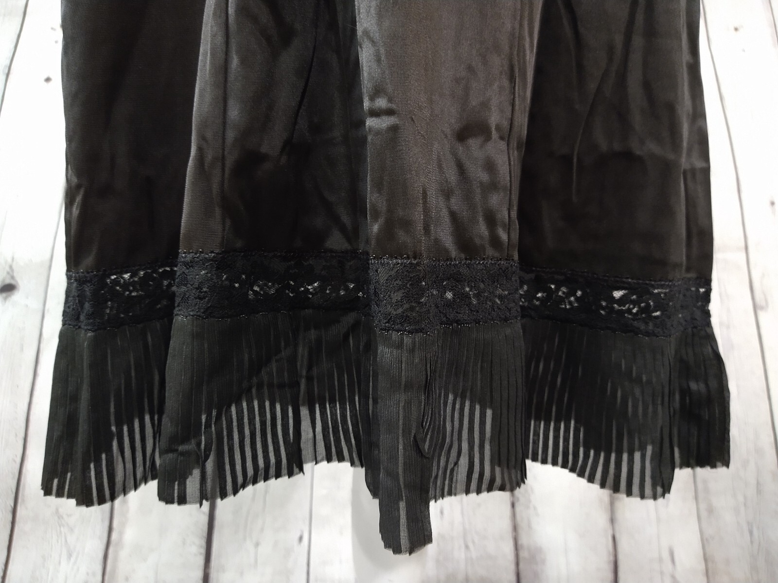 EUC women’s VINTAGE HONEY TRIQUE GILEAD black full slip dress – SIZE 36