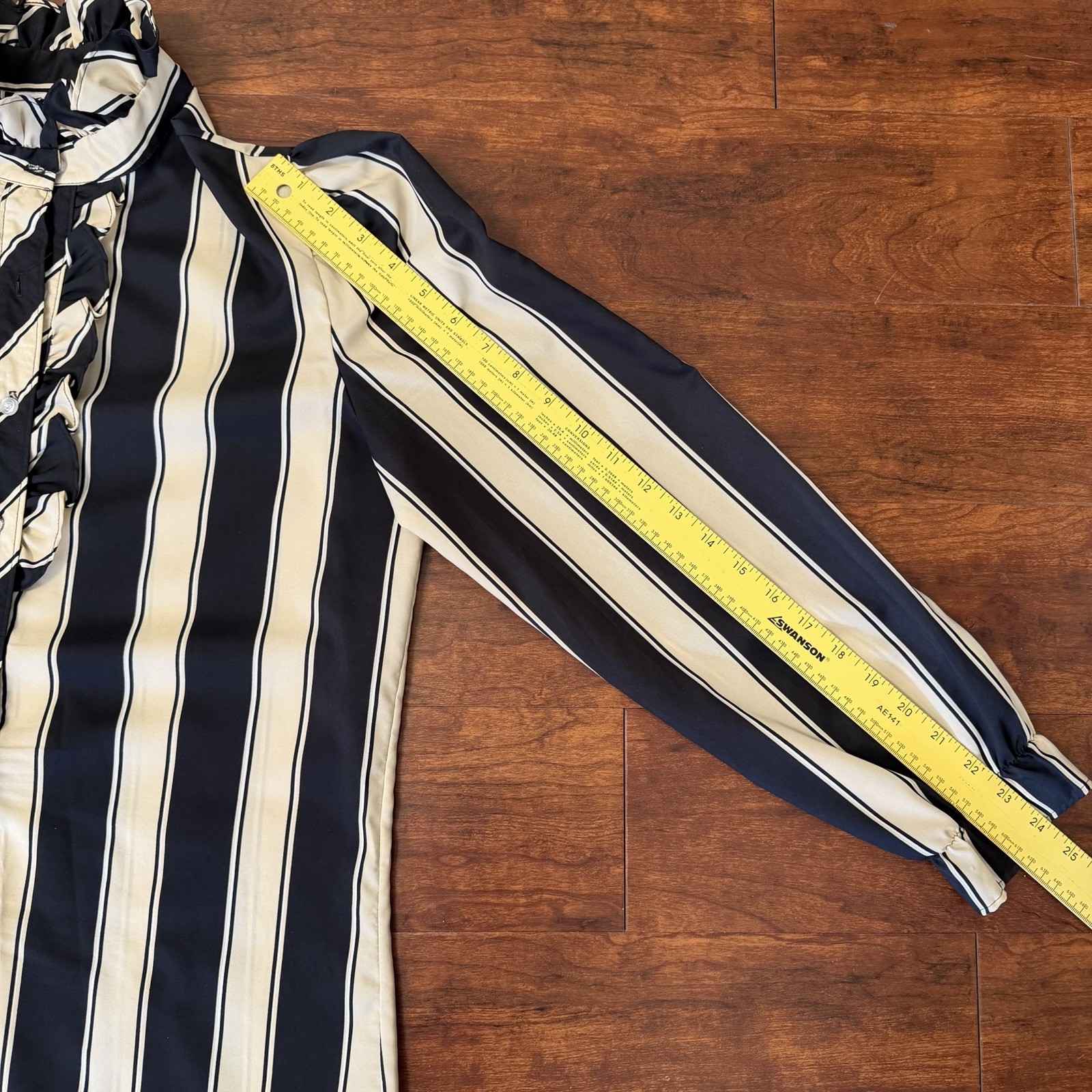 Lucky Winner Cream & Black Stripe Ruffle Button Front Blouse Size Small Vintage